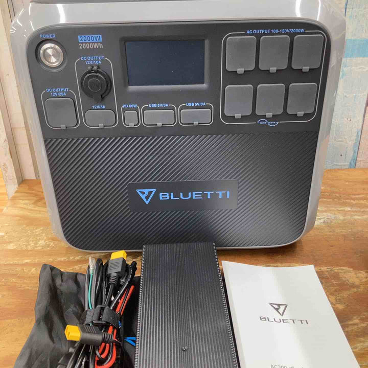 【美品】BLUETTI ポータブル電源 AC200P 大容量2000Wh AC高出力 瞬間最大4800W 動作確認済み【柏店】