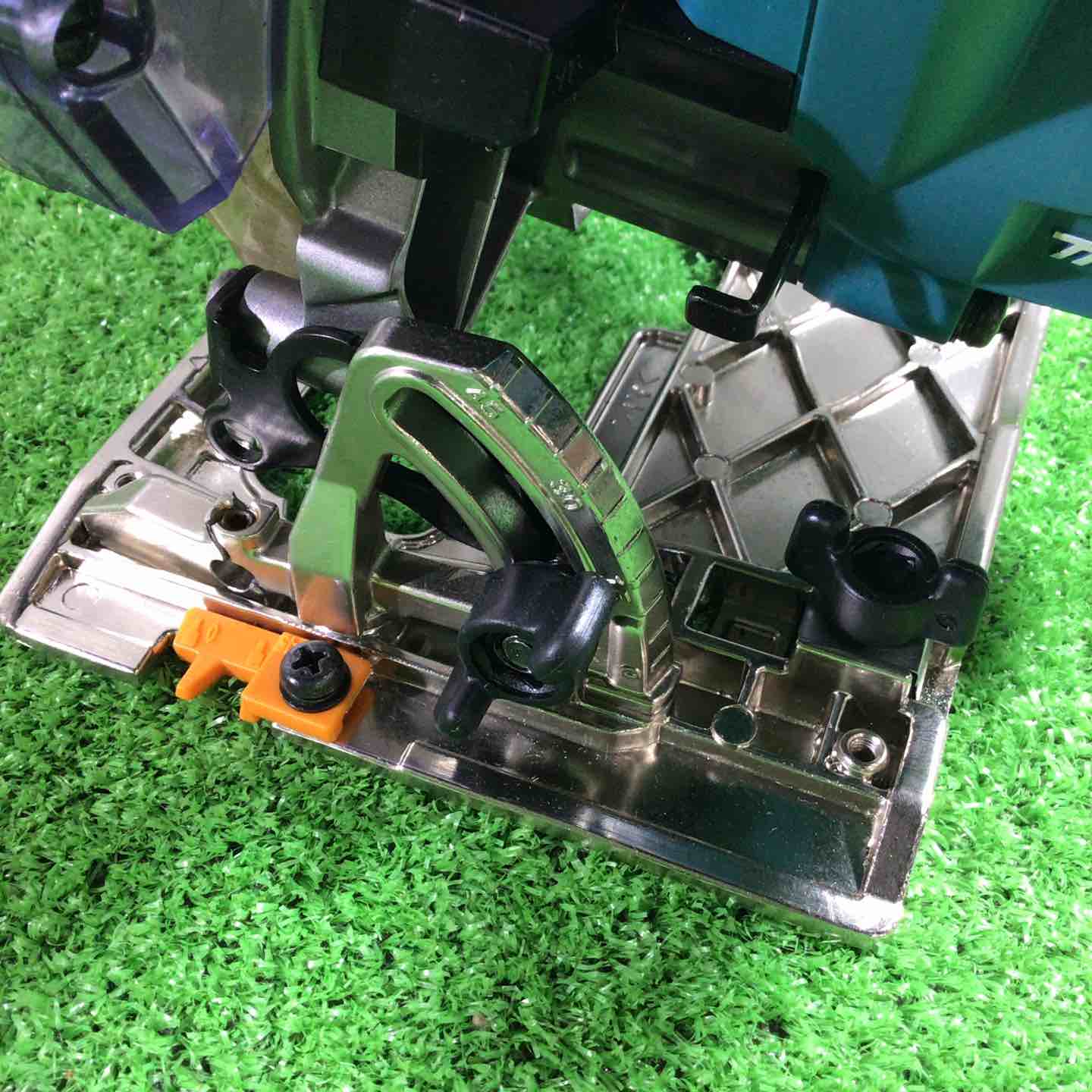 ☆マキタ(makita) コードレス防じんマルノコ KS002GZ【川口店