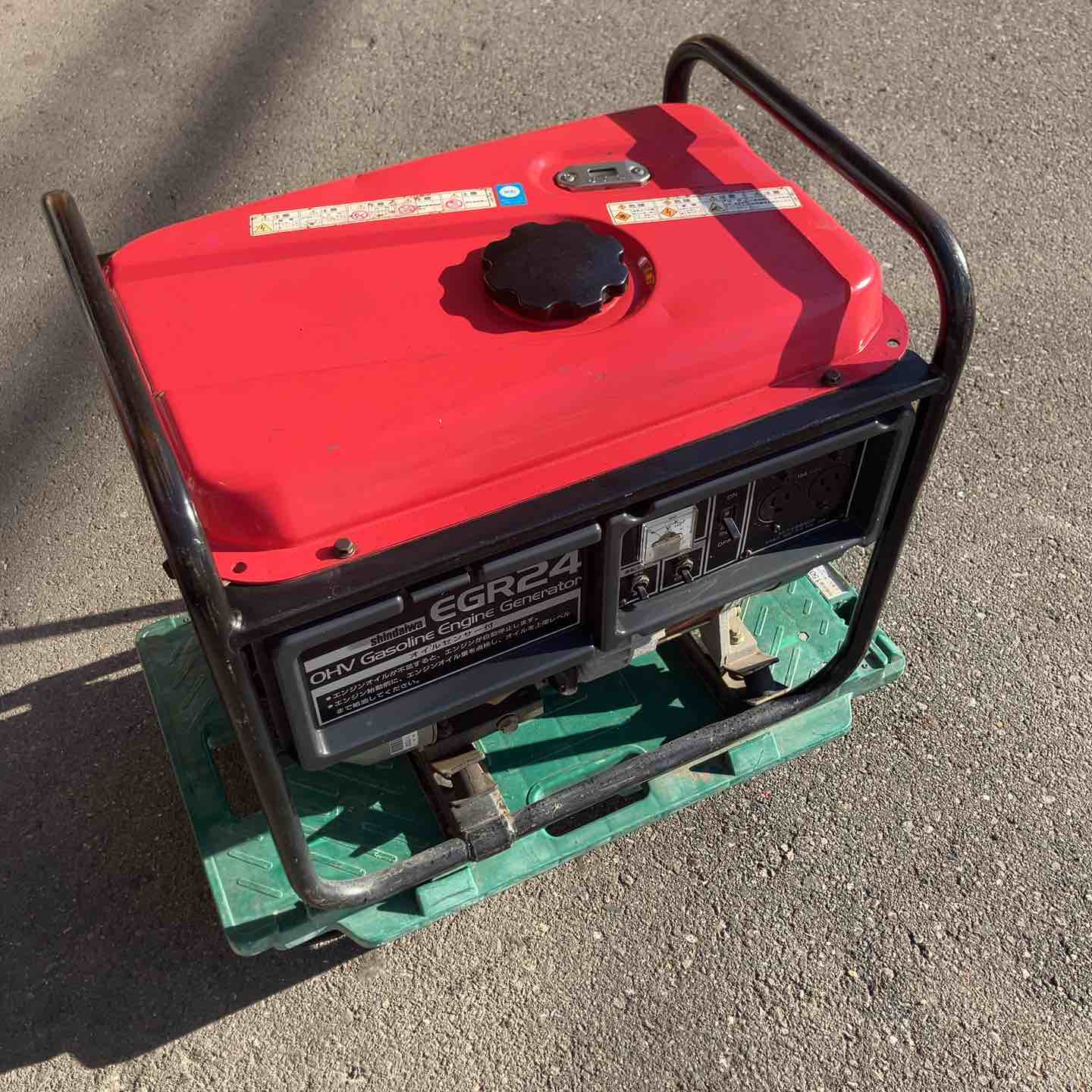 中古現状品・店頭受取り限定】 新ダイワ/shindaiwa 発電機・EGR24-SA
