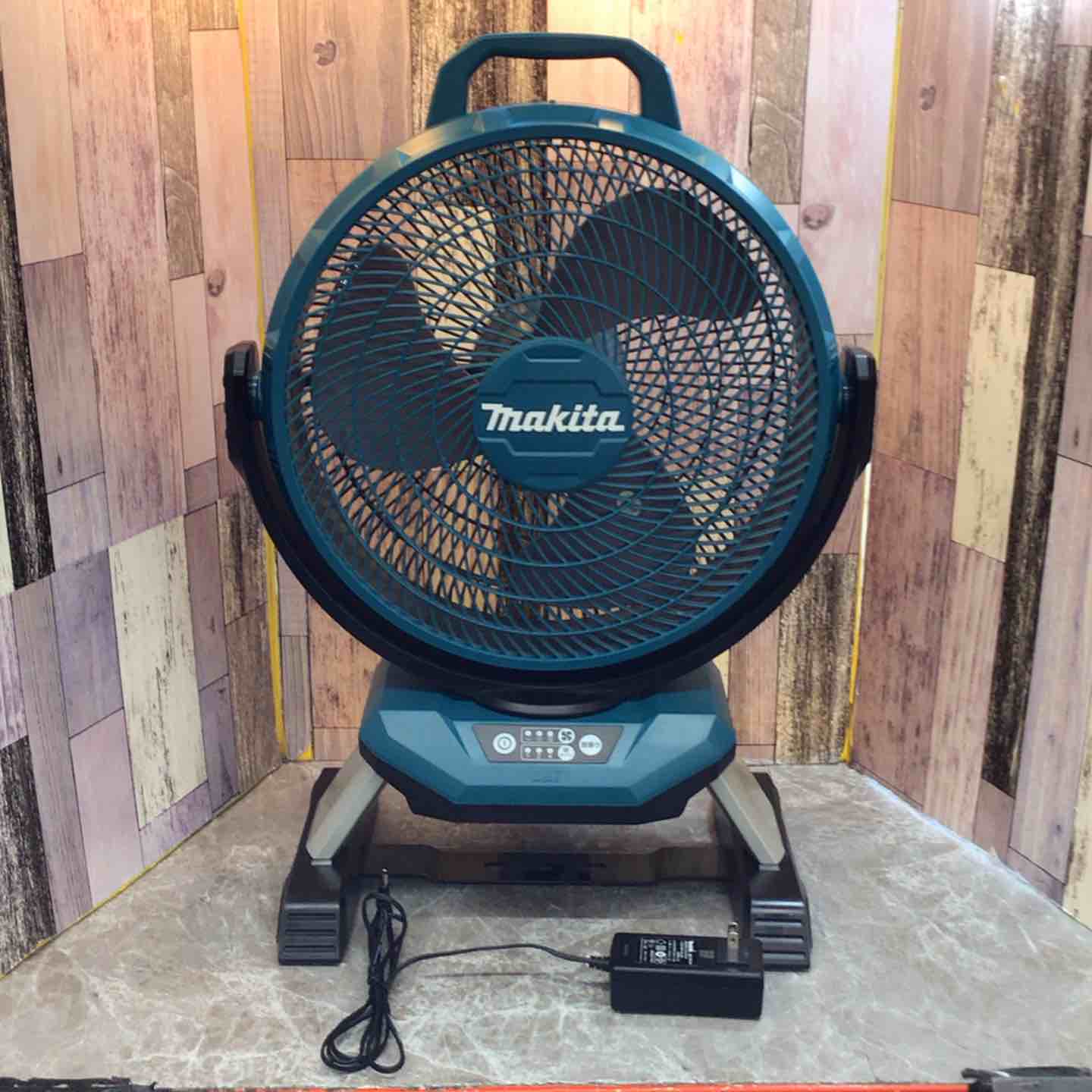 中古品】マキタ(makita) MUM1600 芝生バリカン【東大和店】 – アクト 中古品】マキタ(makita) MUM1600 芝生バリカン【東大和店】 – アクト