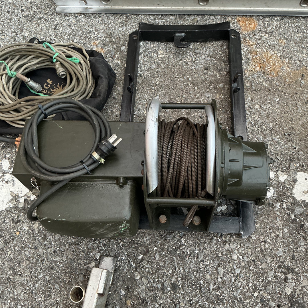 【店頭受取り限定】メーカー不明 トーヨーコーケン ？ ウインチ 荷揚げ機 型式不明 MD-7 ？【草加店】