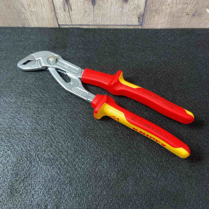 【中古美品】クニペックス(KNIPEX) ウォーターポンププライヤー Cobra 87 26 250【東大和店】