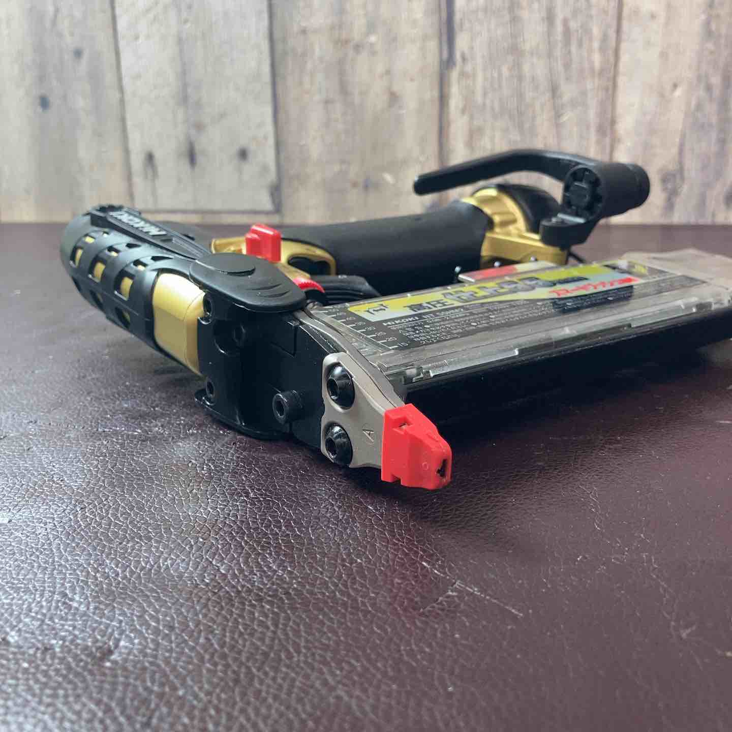 中古品】ハイコーキ(HIKOKI ※旧:日立工機) 高圧フィニッシュネイラ