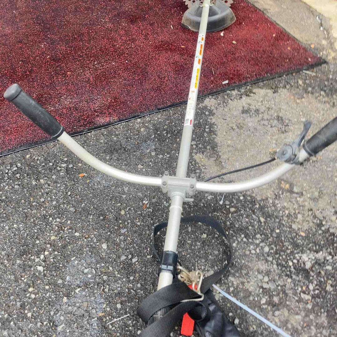 【店頭受取り限定】◇マキタ(makita) エンジン刈払機 MEM264【町田店】