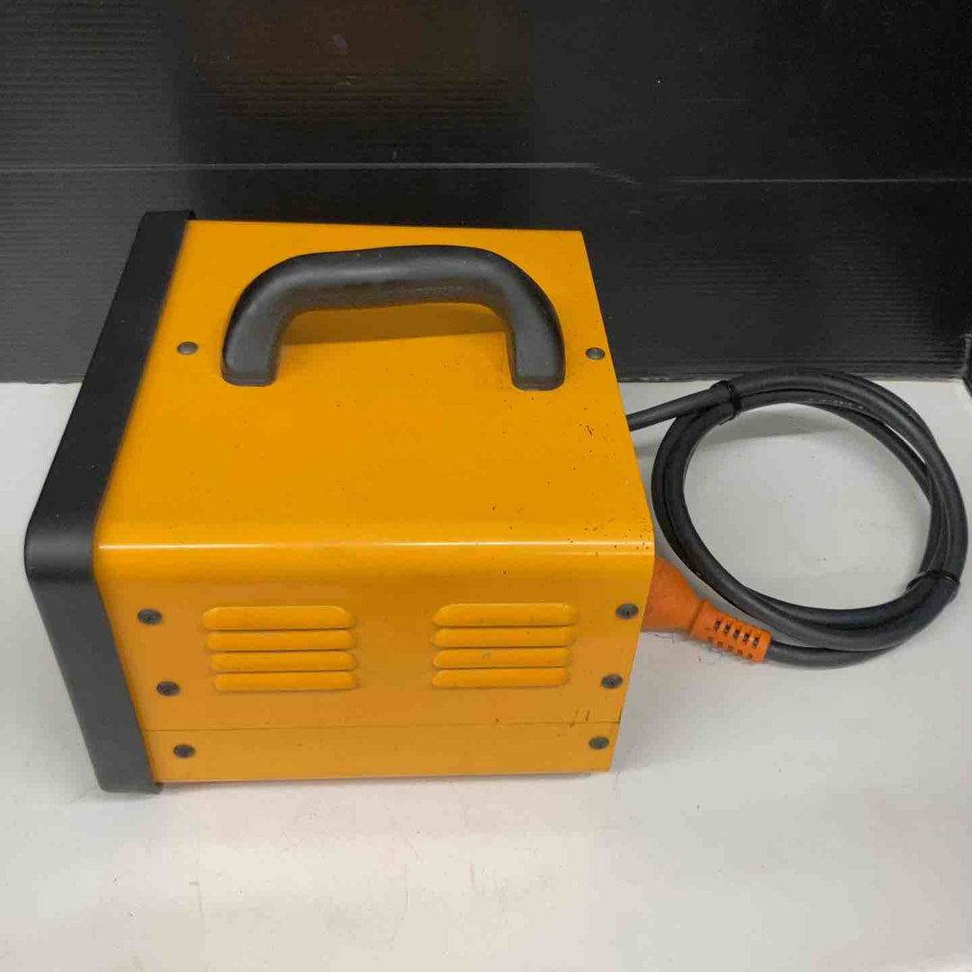◇日動 変圧器 降圧専用トラパック 2KVA NTB-200D 200V→100V.115V【戸田店】