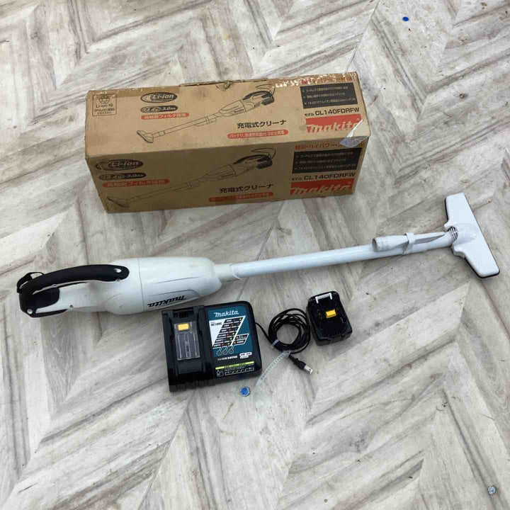◇マキタ(makita) コードレスクリーナー CL140FDRFW【越谷店】