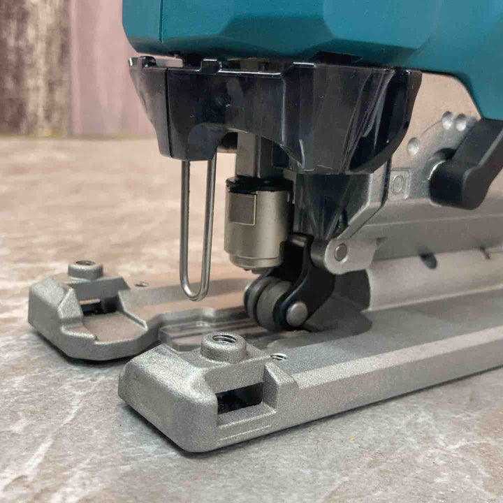 ★マキタ(makita) コードレスジグソー JV002GZ【八潮店】