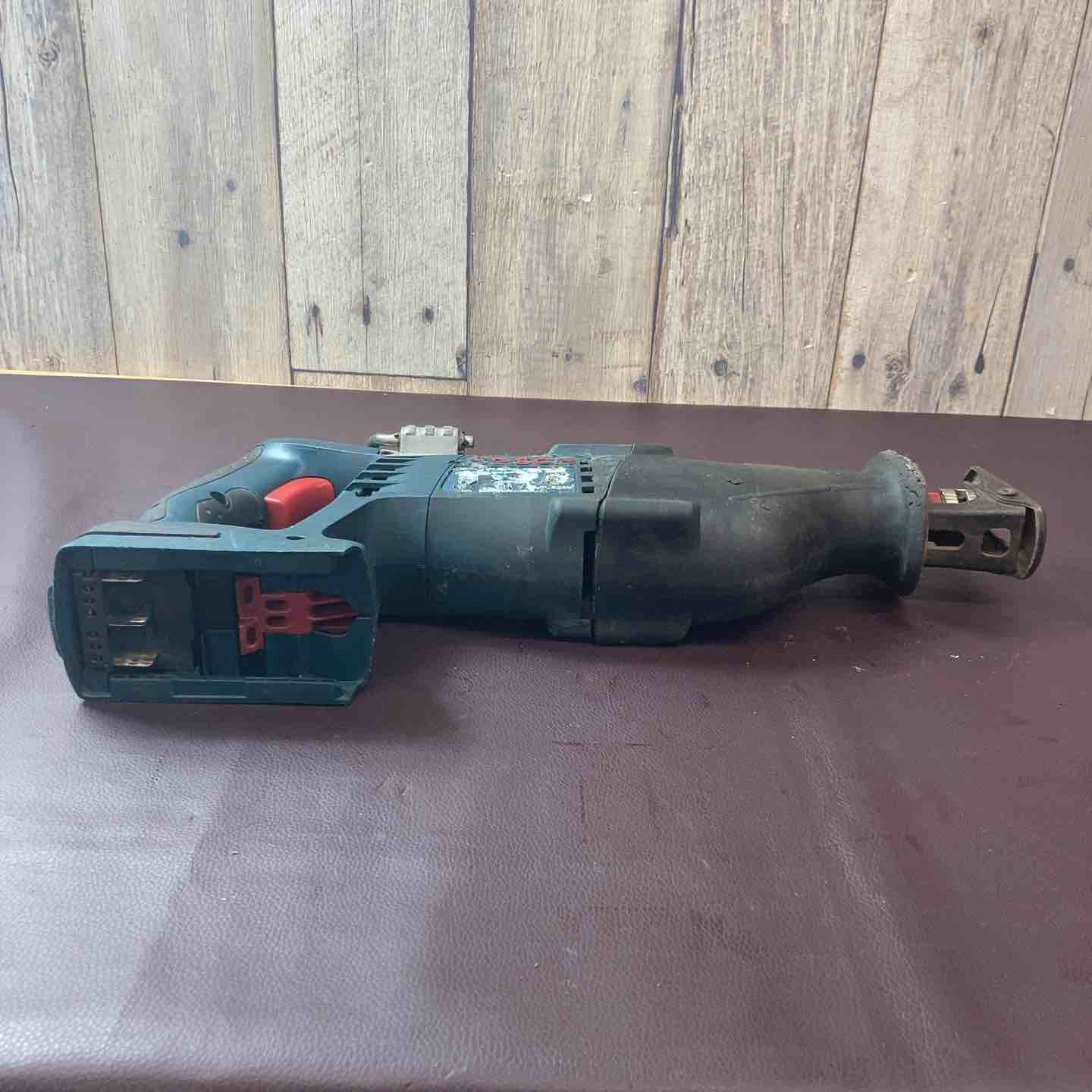 【中古】BOSCH　セーバソー GSA36V-LI　充電式・バッテリー・ケース付き【ハンズクラフト熊本けやき通り店】 中古】BOSCH セーバソー GSA36V-LI 充電式・バッテリー・ケース付き