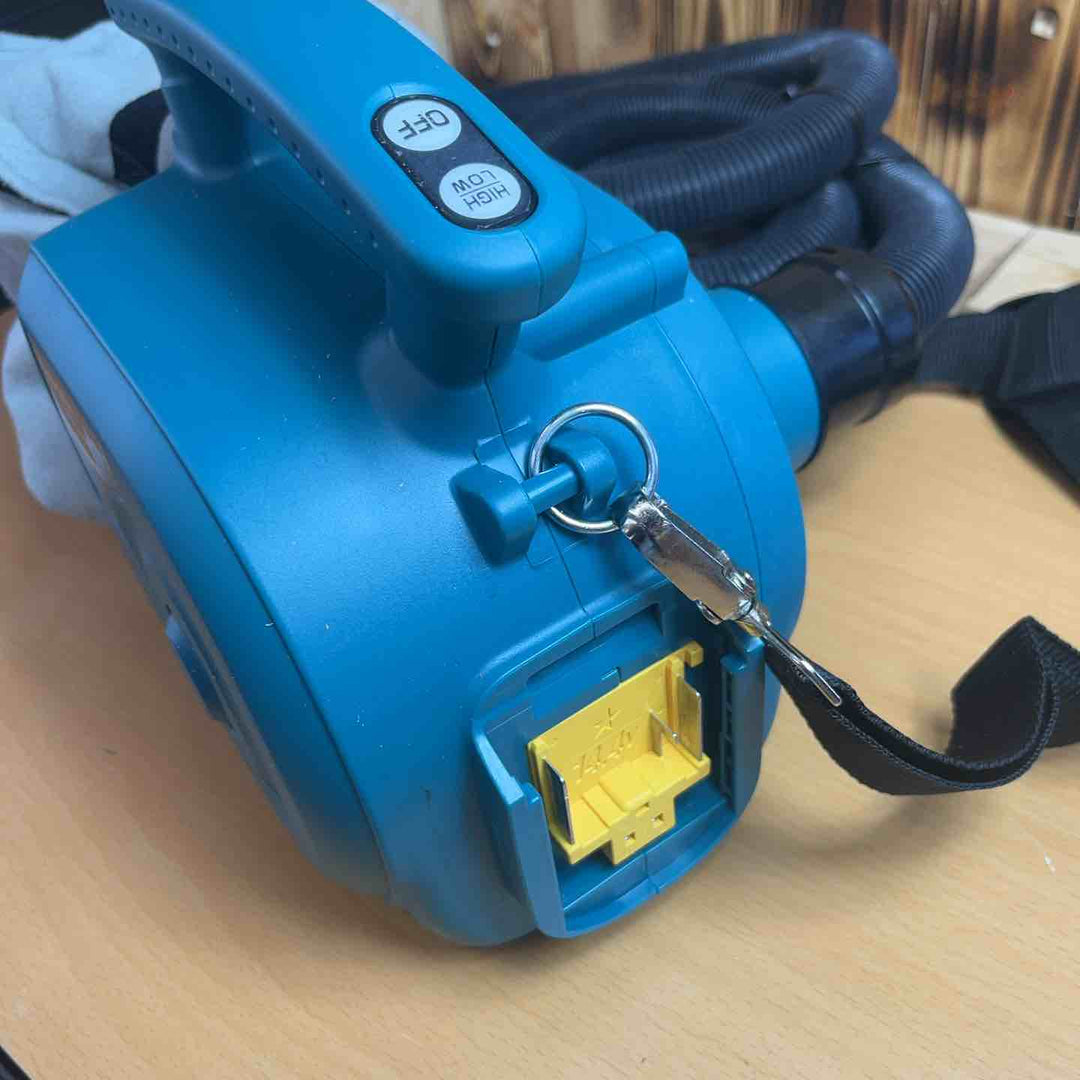 ☆マキタ(makita) コードレス小型集じん機 VC340DZ【越谷店】