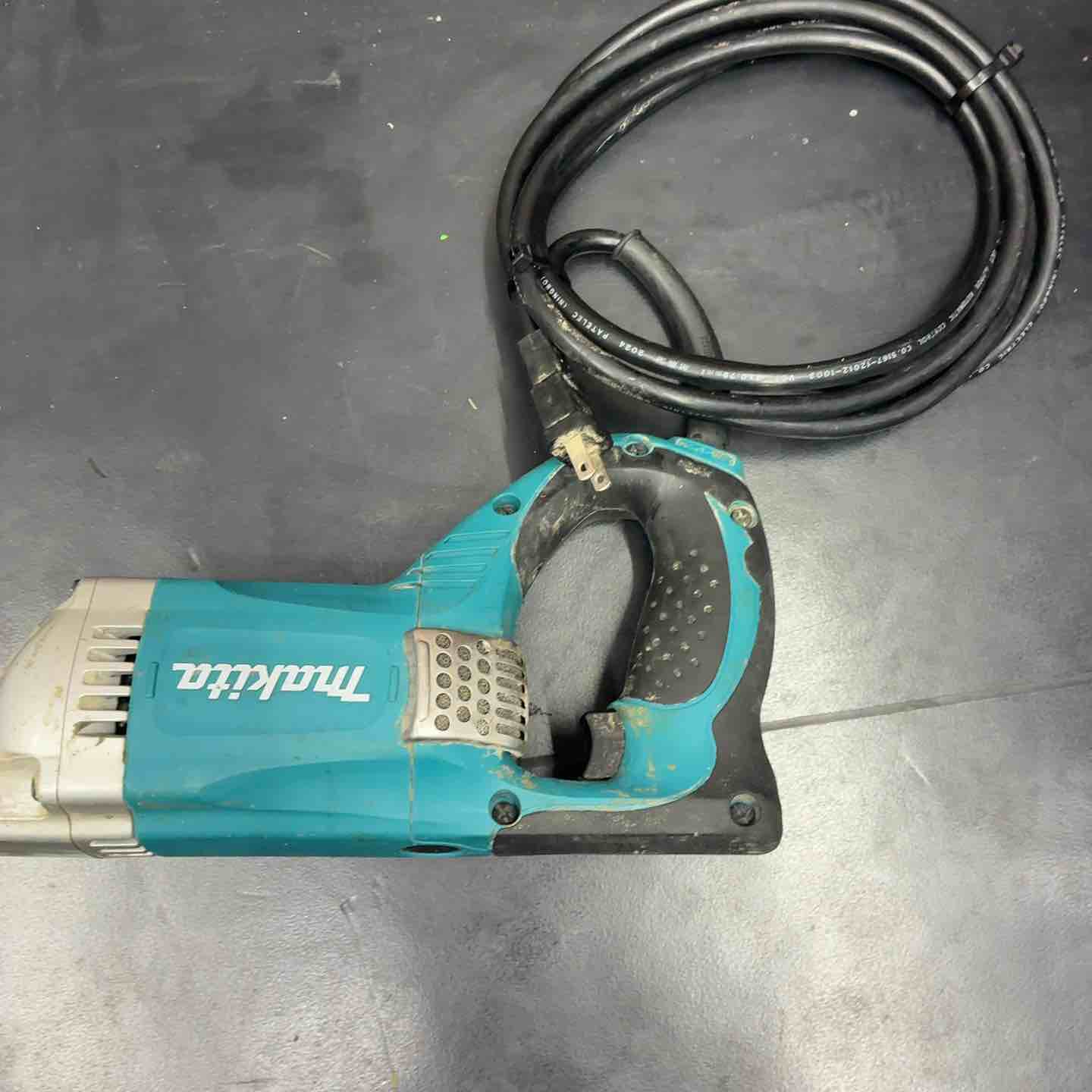 【中古品】マキタ(makita) コンクリートかくはん機 UT1305【東大和店】 中古品】 マキタ(makita) コンクリートかくはん機 UT1305 【藤沢店