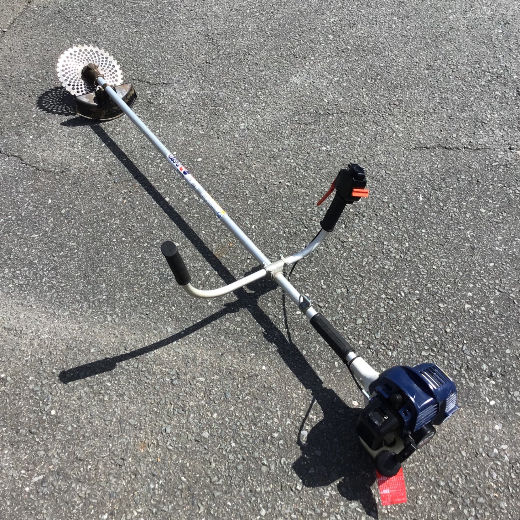 店頭受取り限定】 丸山製作所(BIG-M) エンジン式 刈払機・KC230NX