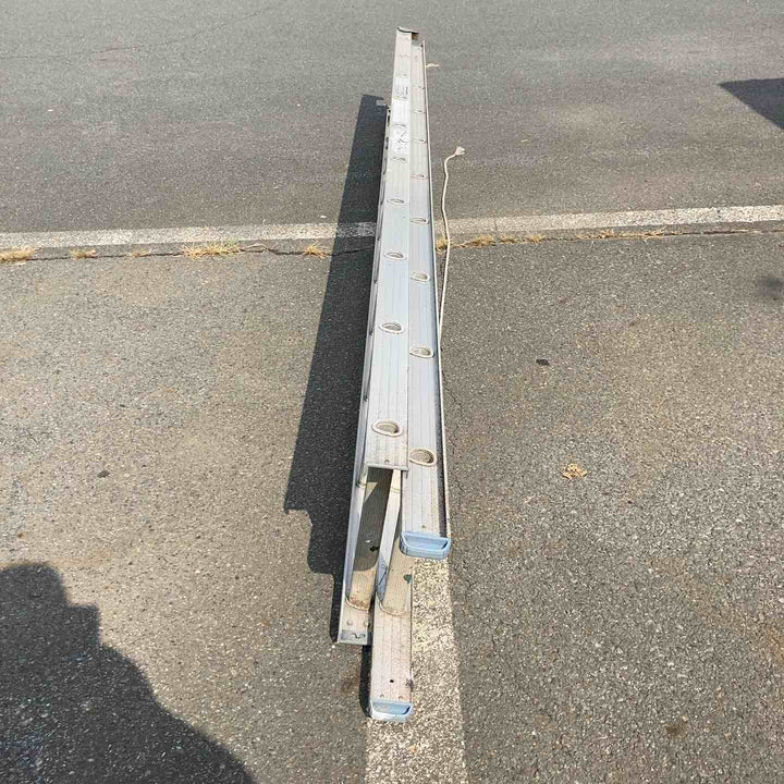 【中古品／店頭受取り限定】長谷川工業(ハセガワ/Hasegawa) 2連はしご 5.83m HC2-2.0-61 (HC2-61) 梯子2連【東大和店】