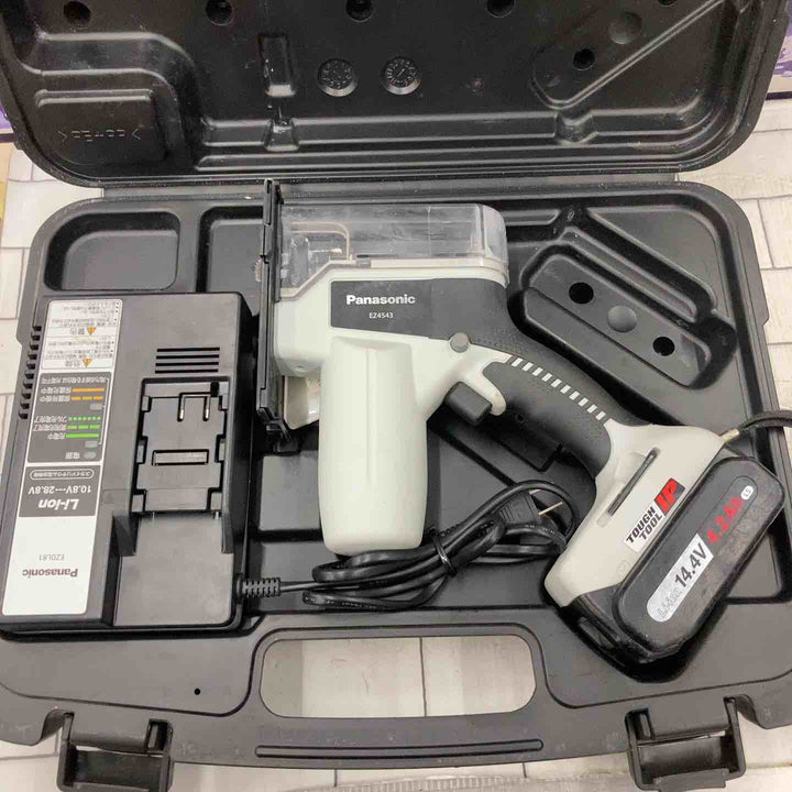 ◇パナソニック(Panasonic) コードレス角穴カッター EZ4543LS2S-B【所沢店】