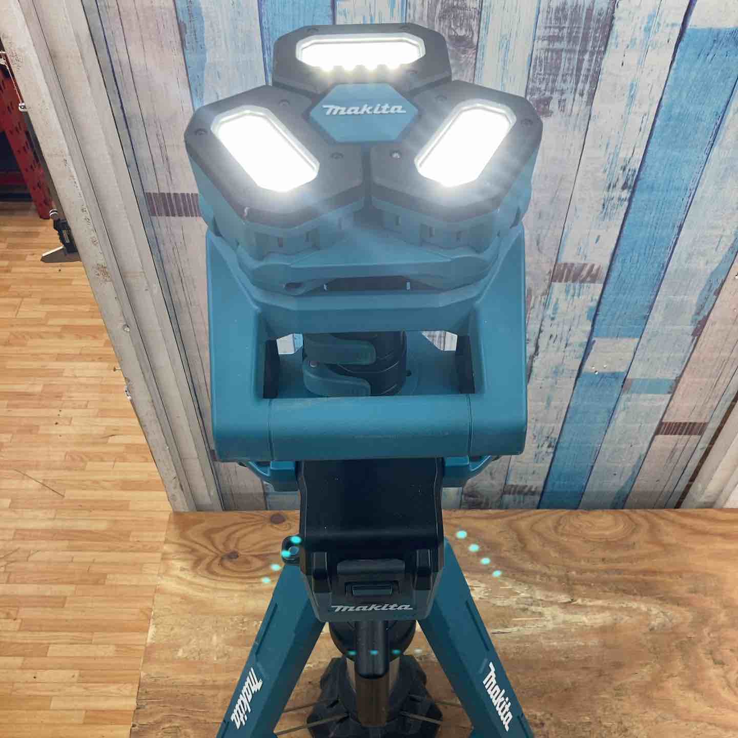 店頭受取り限定】☆マキタ(makita) タワーライト ML814【柏店