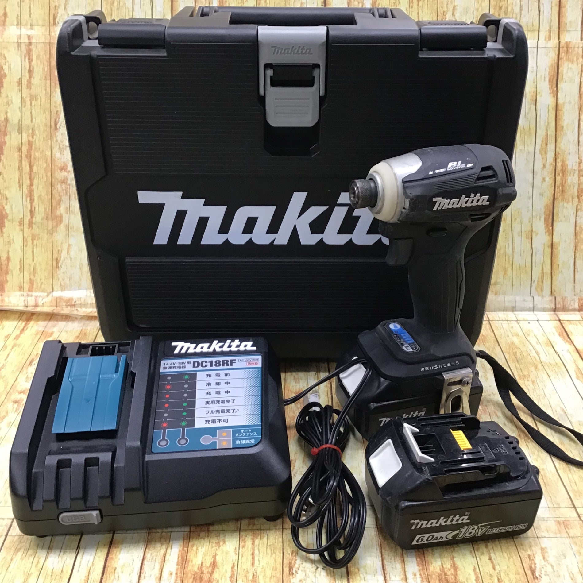 Makita 充電式インパクトドライバー　TD172DRGXB
