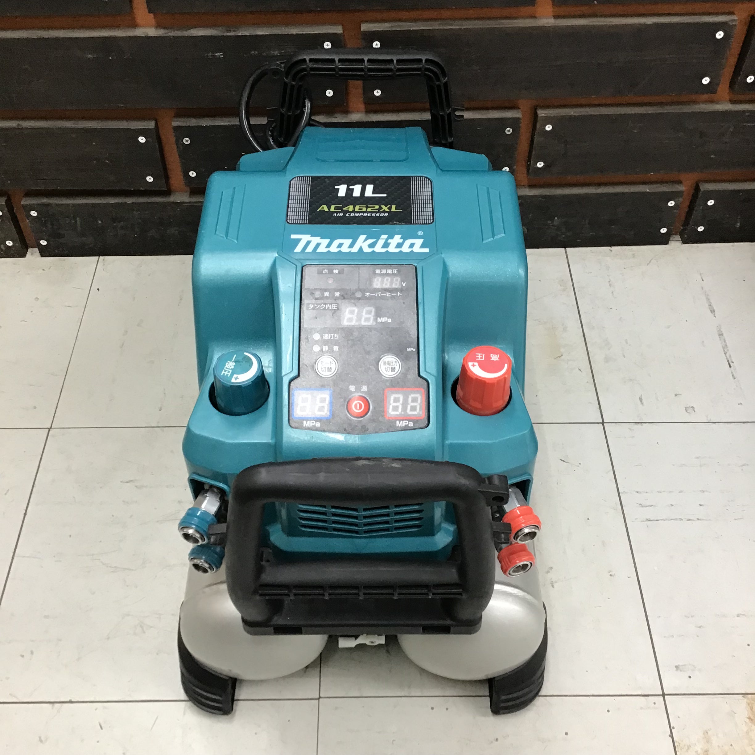 ☆マキタ(makita) 常圧高圧エアコンプレッサー AC462XL【鴻巣店