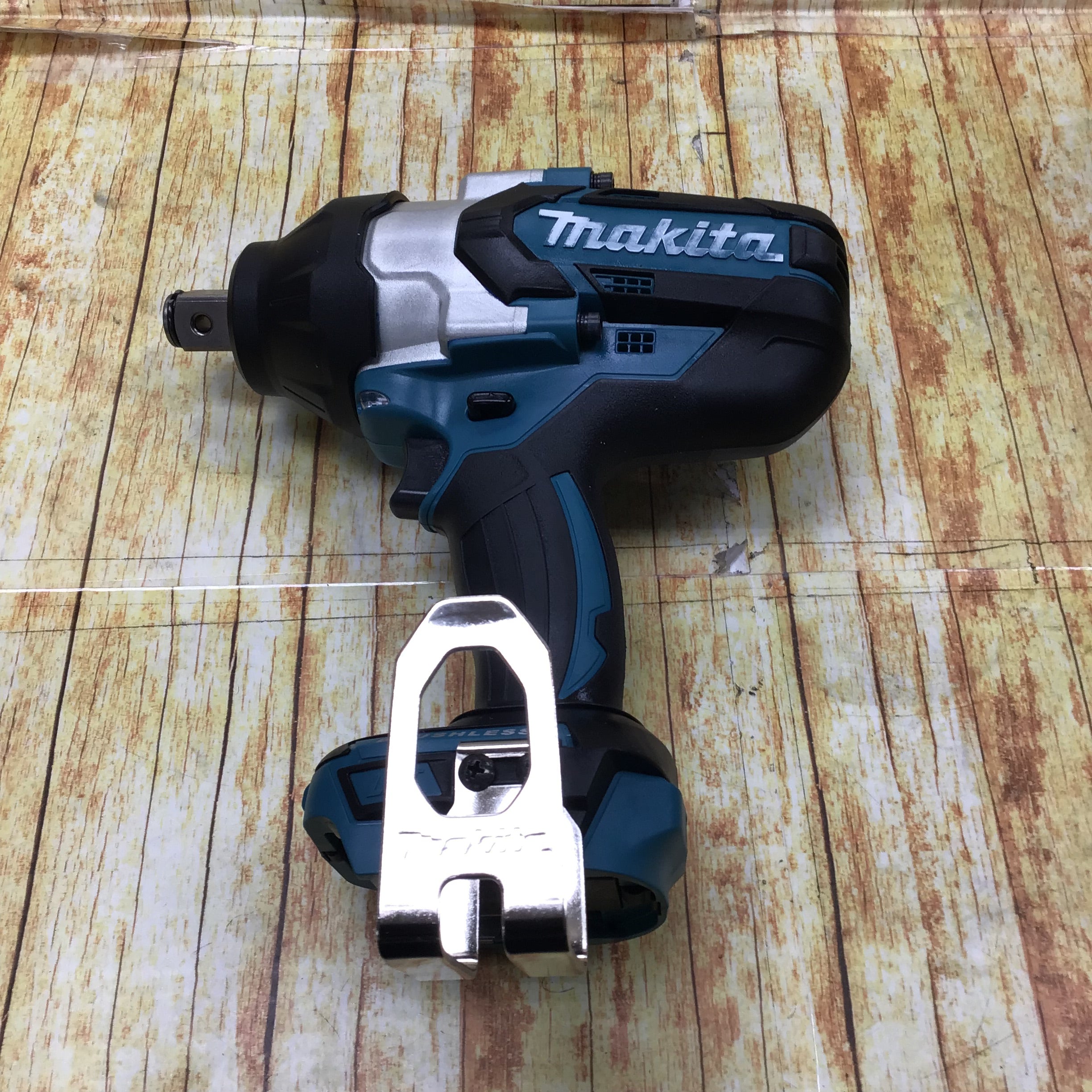 ☆マキタ(makita) コードレスインパクトレンチ TW1001DZ【川崎店