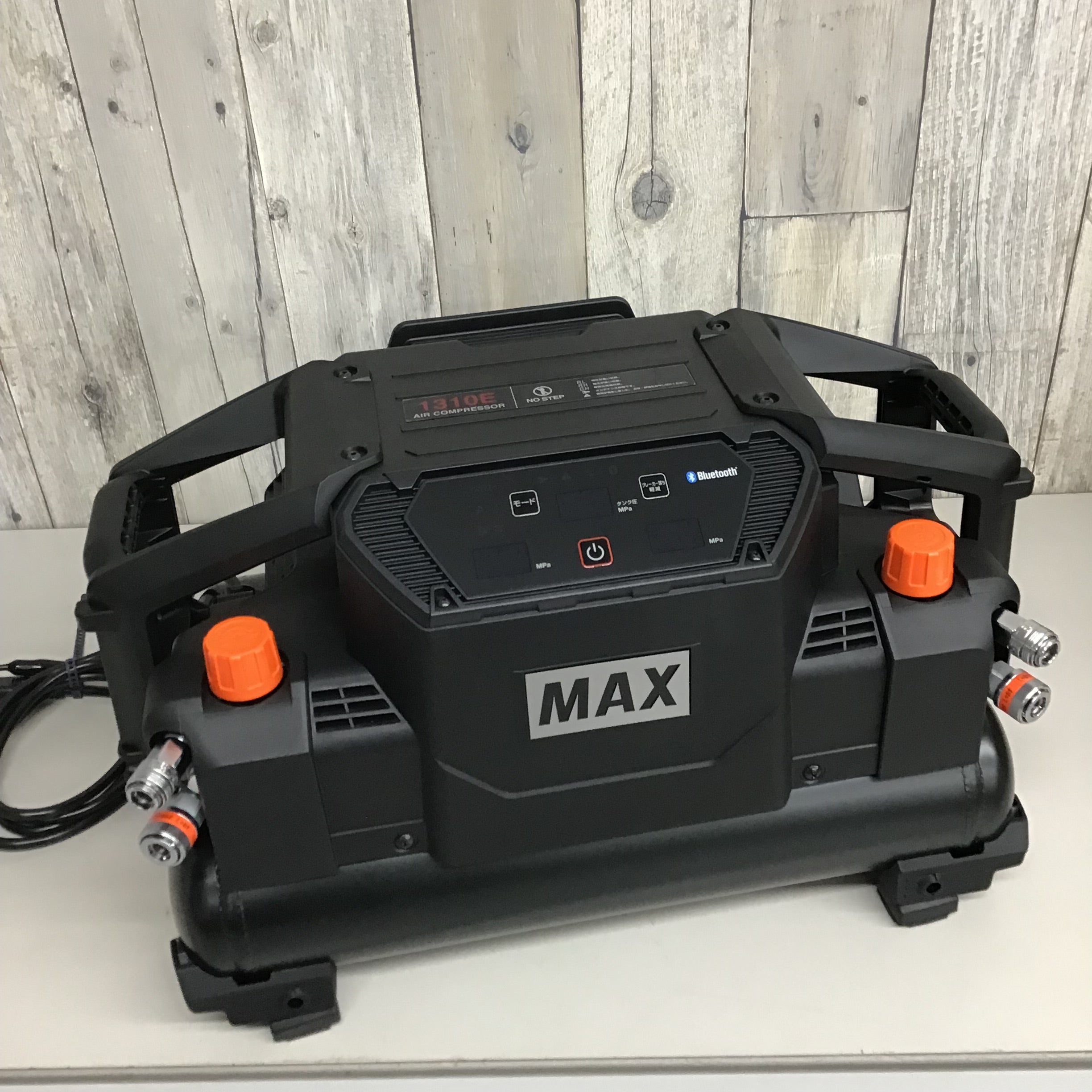 未使用品】 高圧4口 マックス MAX エアコンプレッサー AK-HH1310E