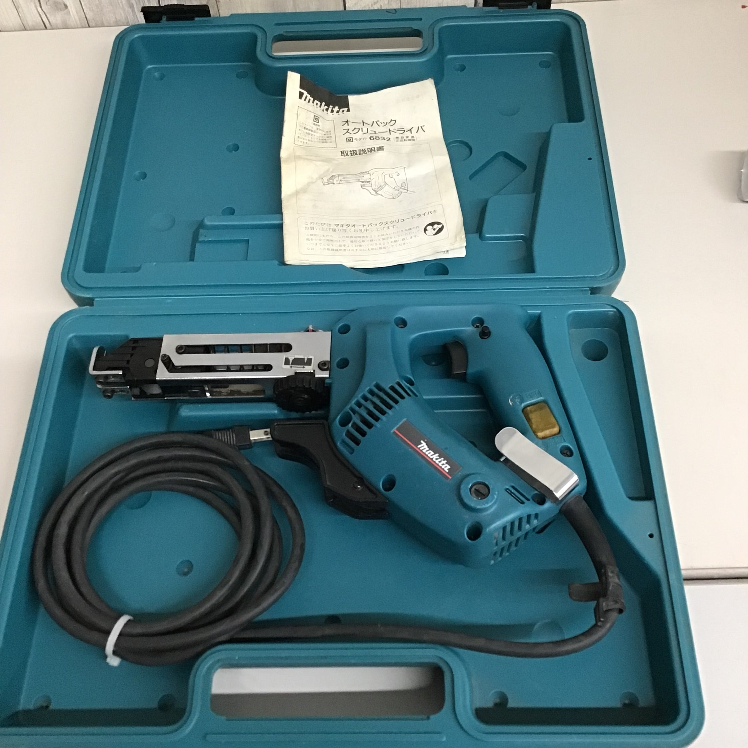 中古品】マキタ オートパックスクリュードライバー 6832 makita【戸田