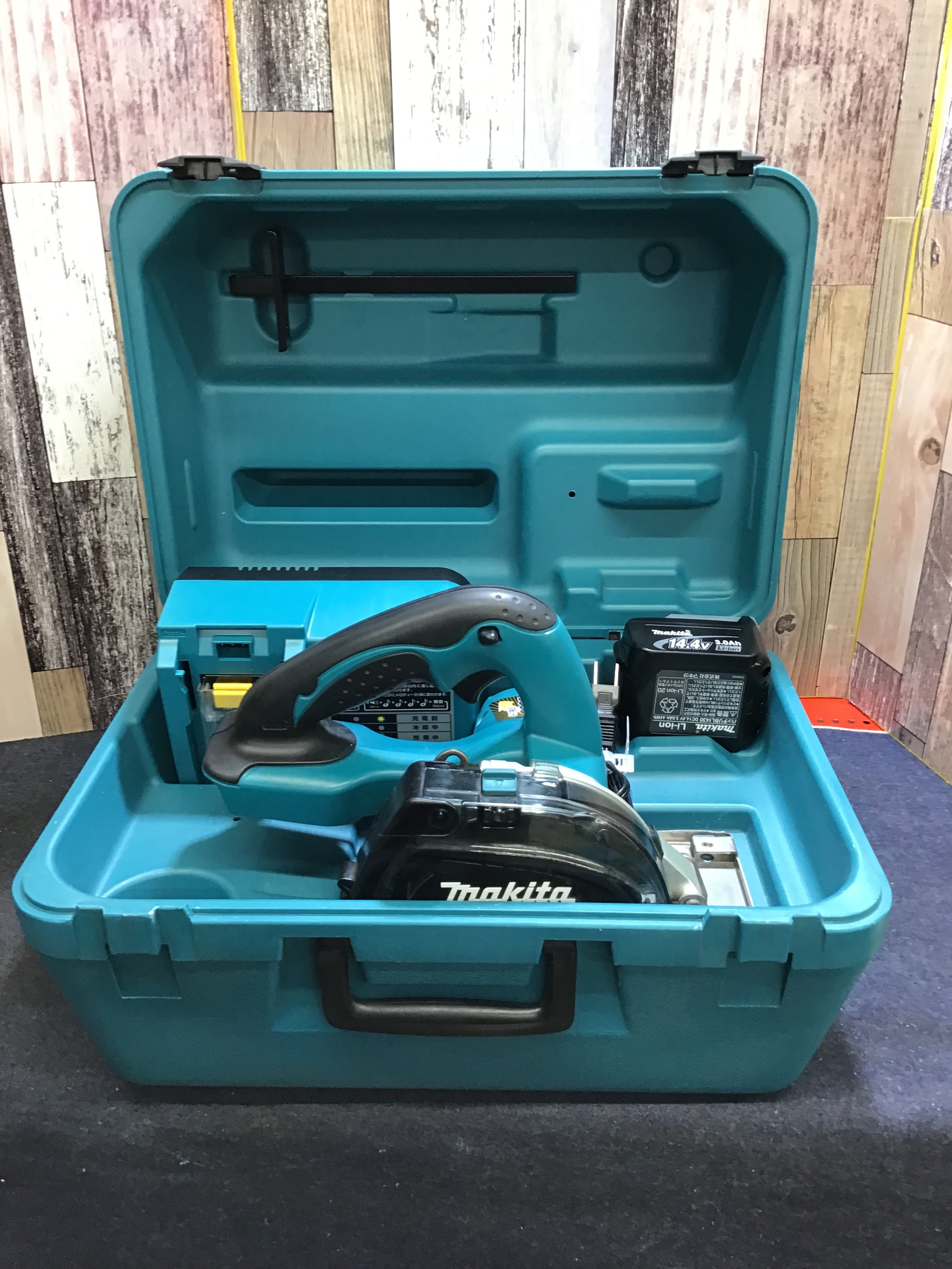 ☆マキタ(makita) コードレスチップソーカッタ CS540DRF【八潮店