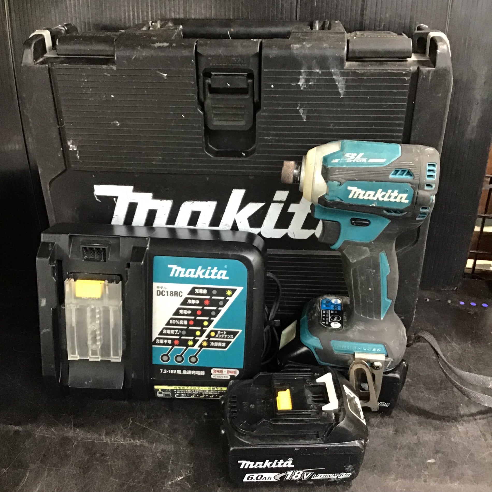 最安値Makitaマキタ TD171DRGX インパクトドライバー18v 展示品 工具