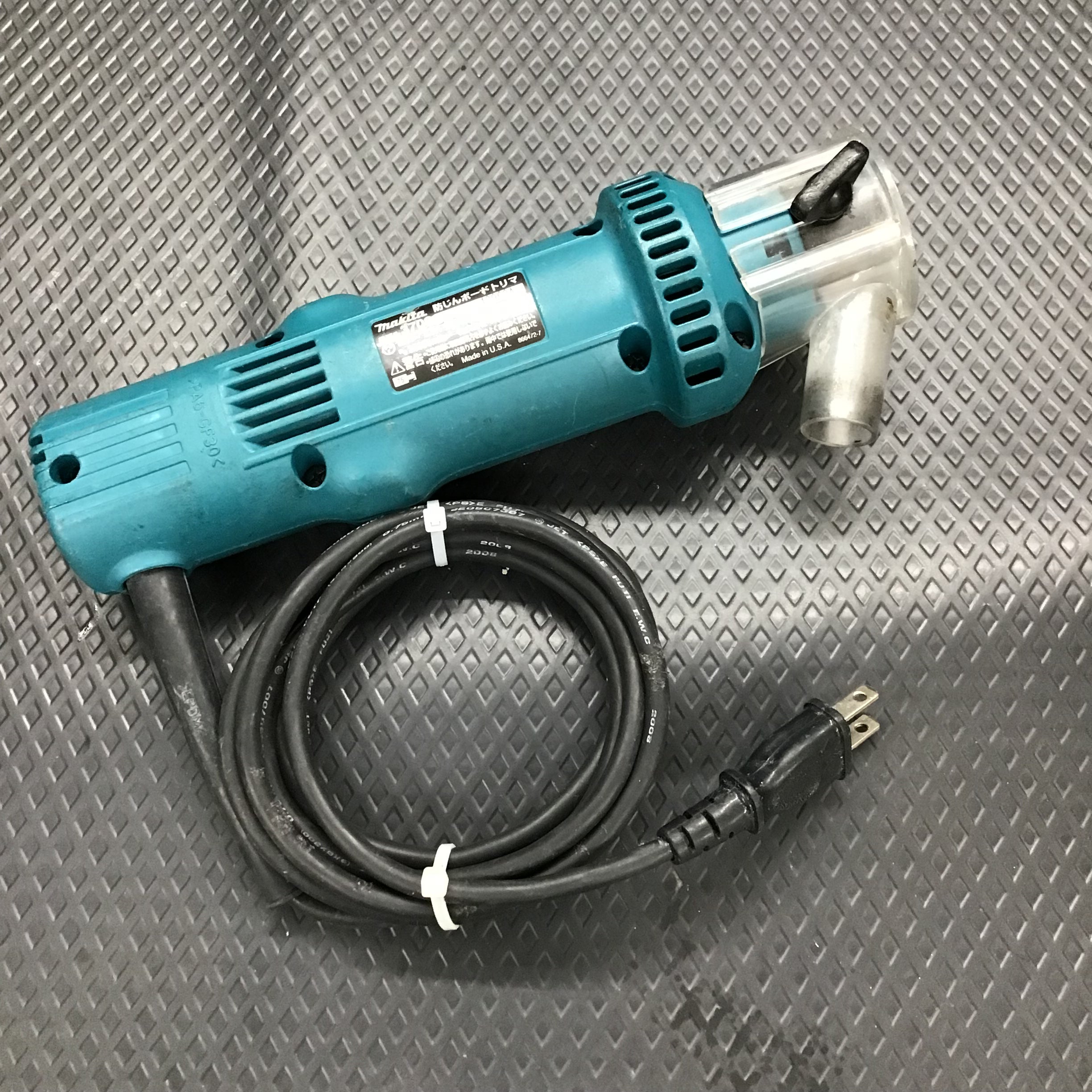 ☆マキタ(makita) 防塵ボードトリマ 3706BSK【鴻巣店】 | アクトツール