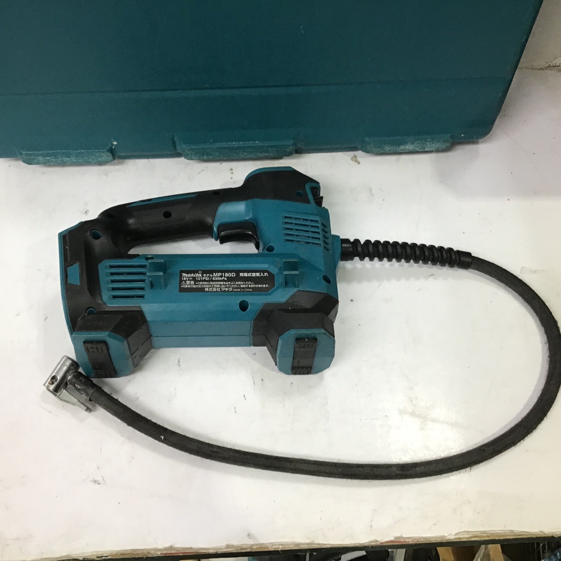 Makita MP180D 充電式空気入れ 18V - メンテナンス