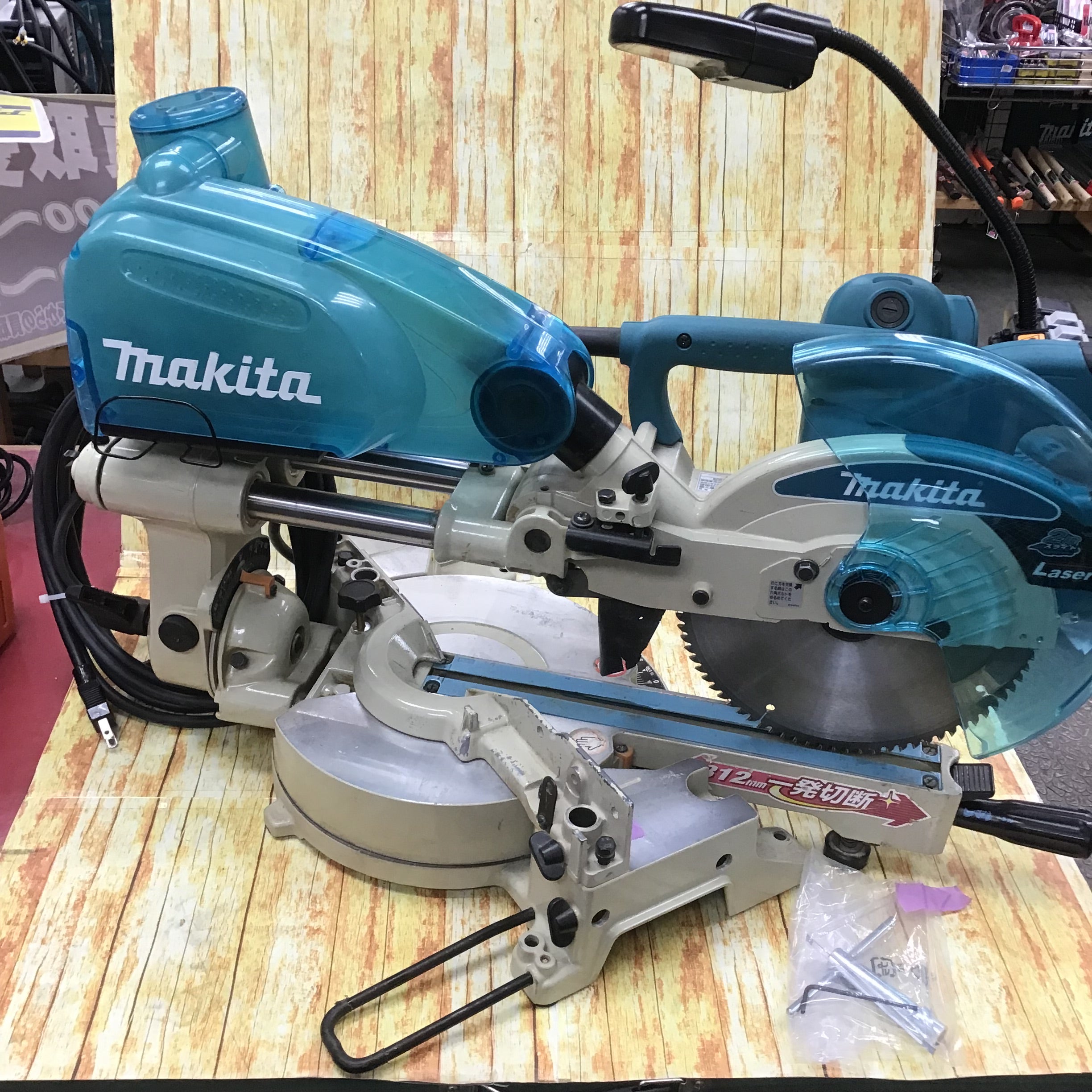 ☆マキタ(makita) 216mm スライドマルノコ LS0814FL【川崎店