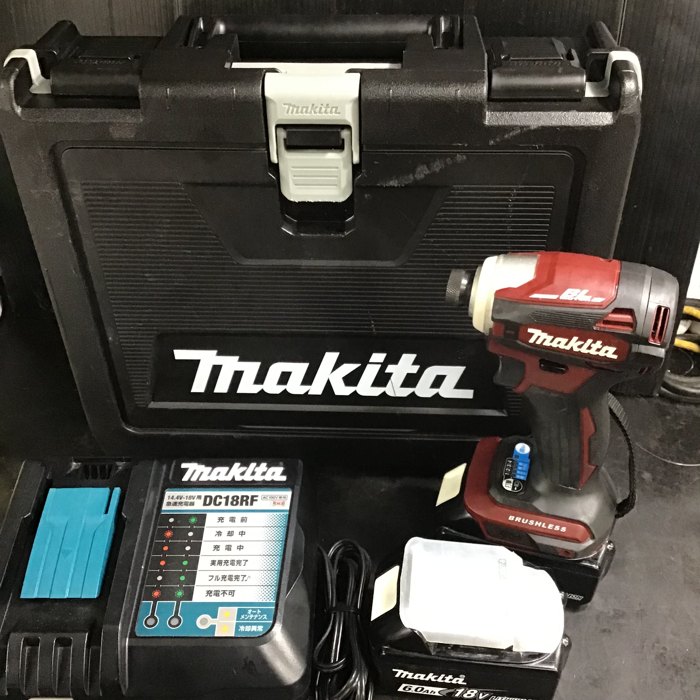 ☆マキタ(makita) コードレスインパクトドライバー TD172DGXAR【草加店