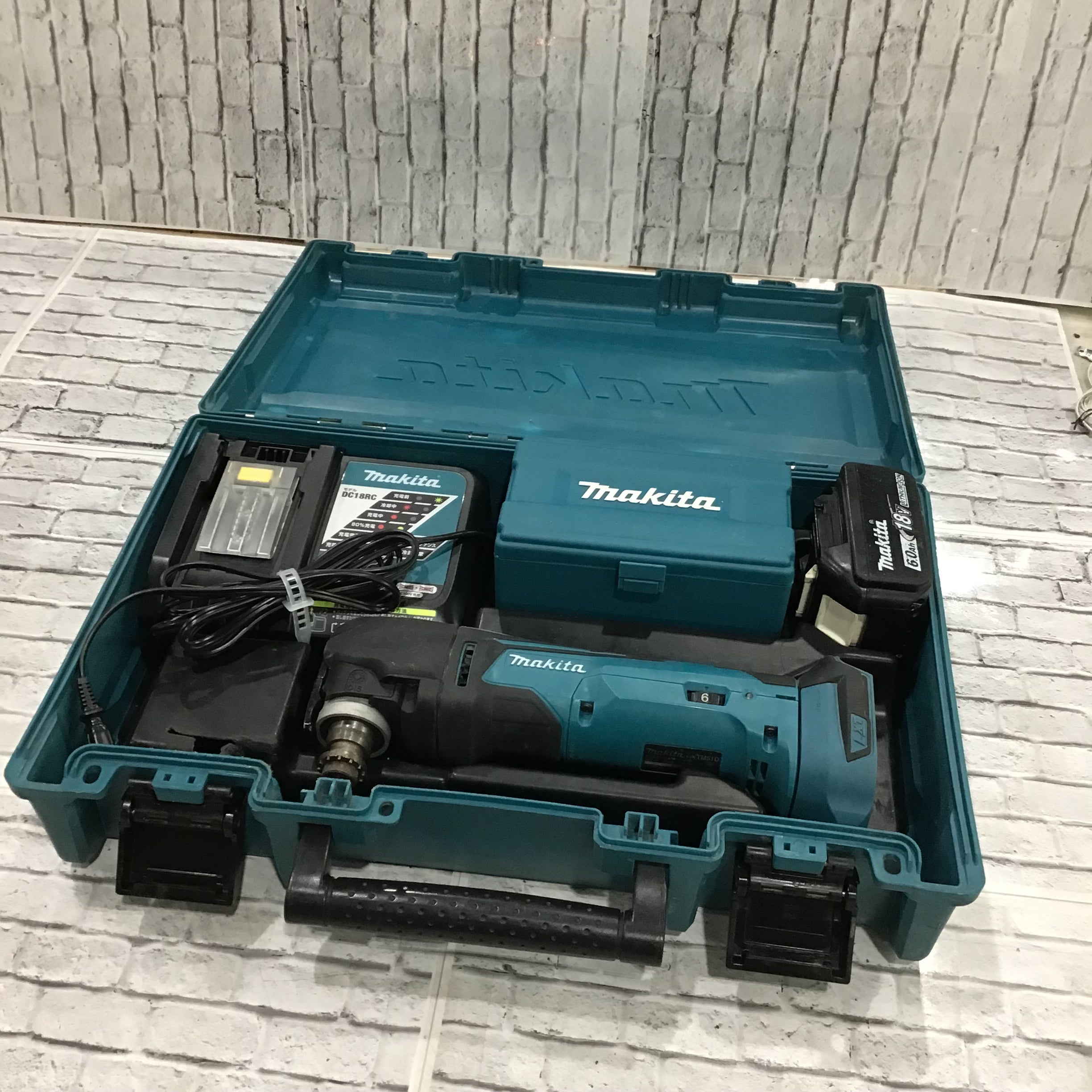 ☆マキタ(makita) コードレスマルチツール TM51DRG バッテリー1個 充電