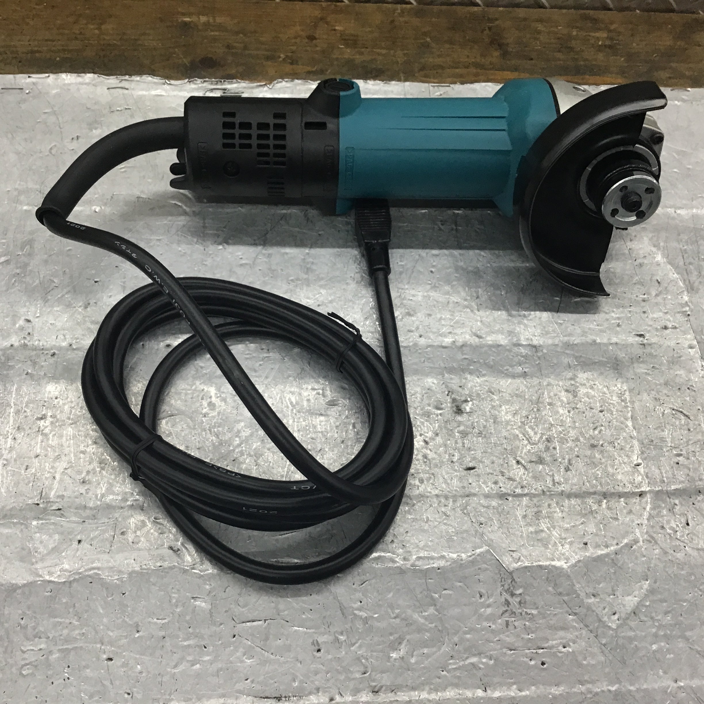 ☆マキタ(makita) 100mmディスクグラインダ 9533B【所沢店】 | アクト