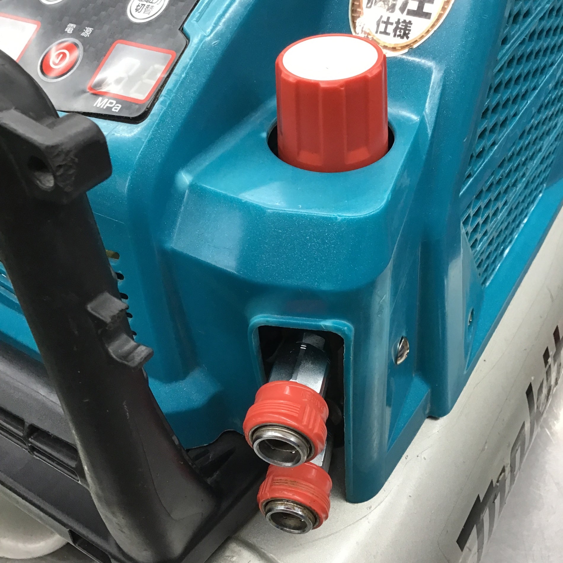 ★マキタ(makita) エアコンプレッサー AC462XGH【桶川店】