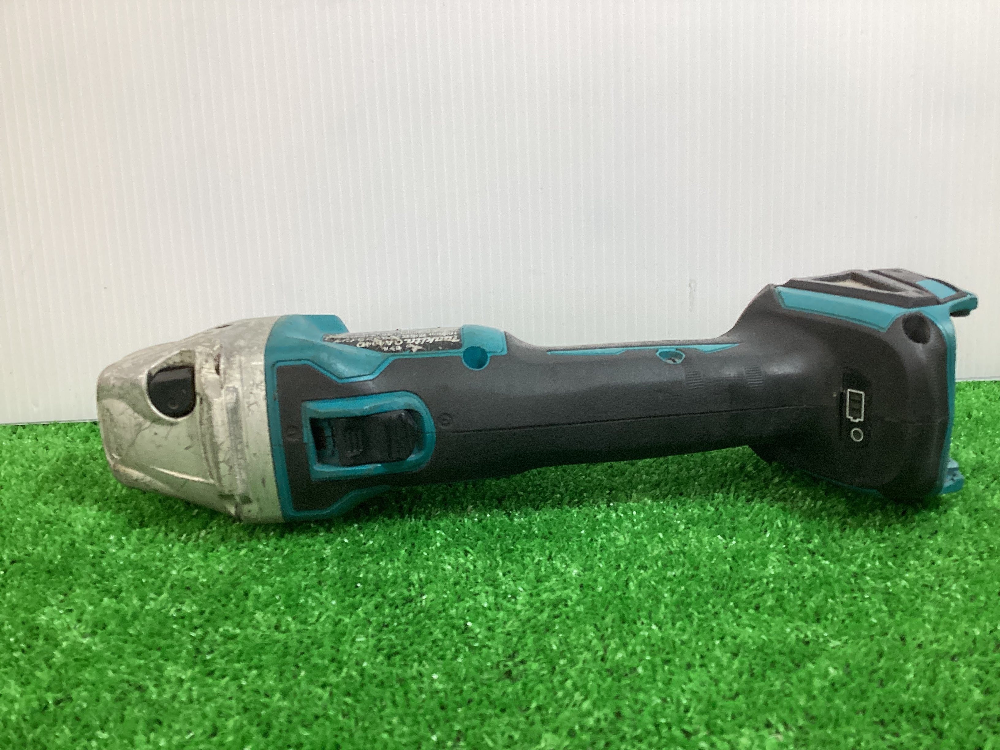 ☆マキタ(makita) 100mm18Vコードレスディスクグラインダー GA404DZ