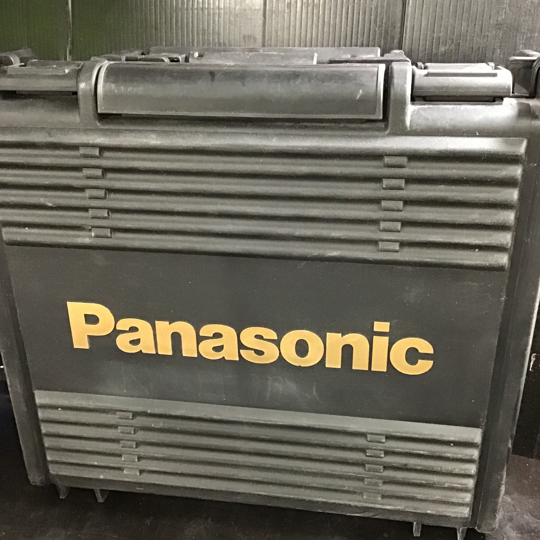 〇パナソニック(Panasonic) コードレスインパクトドライバ EZ1PD1T1G 