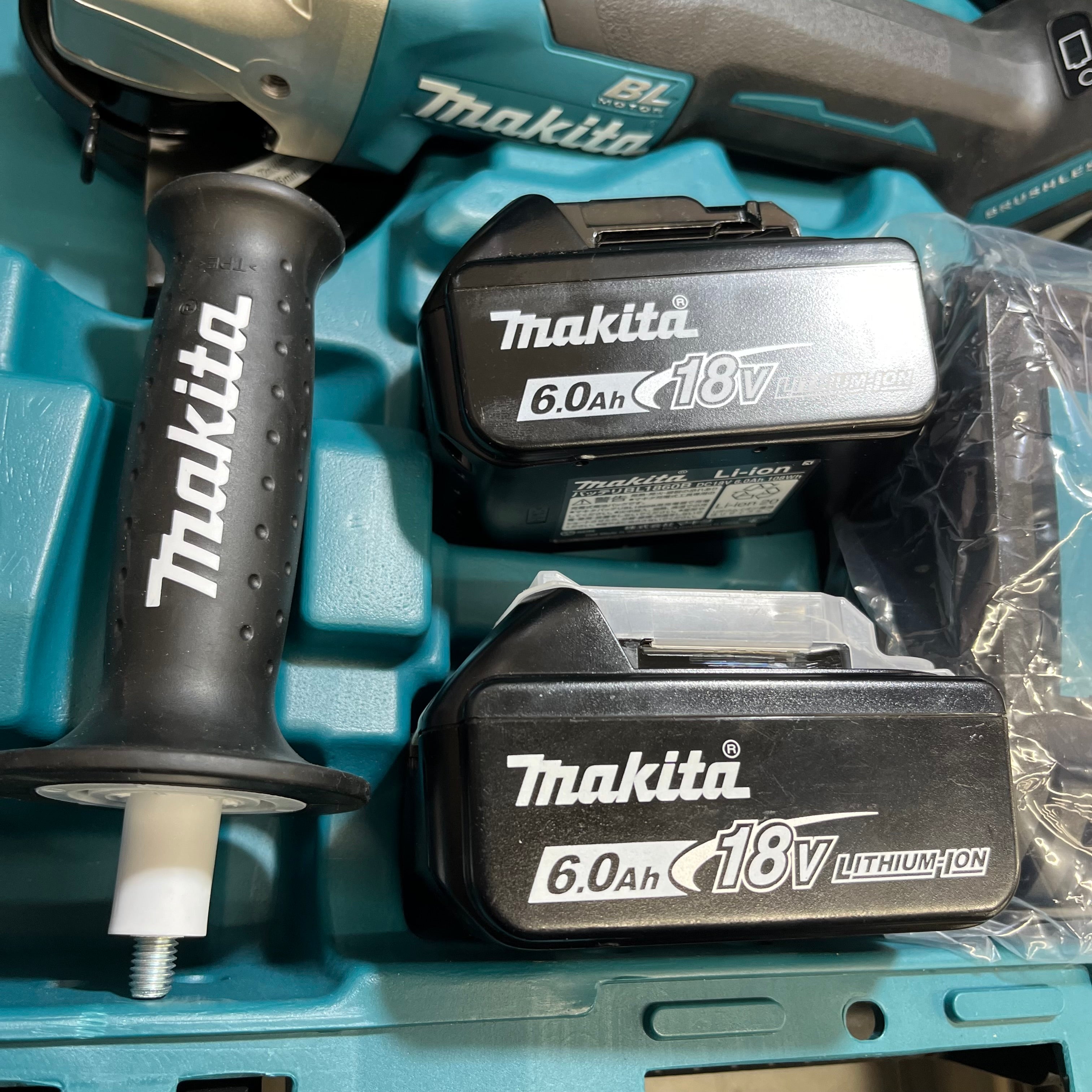 ☆マキタ(makita) 125mmコードレスディスクグラインダ GA512DRGX【八潮