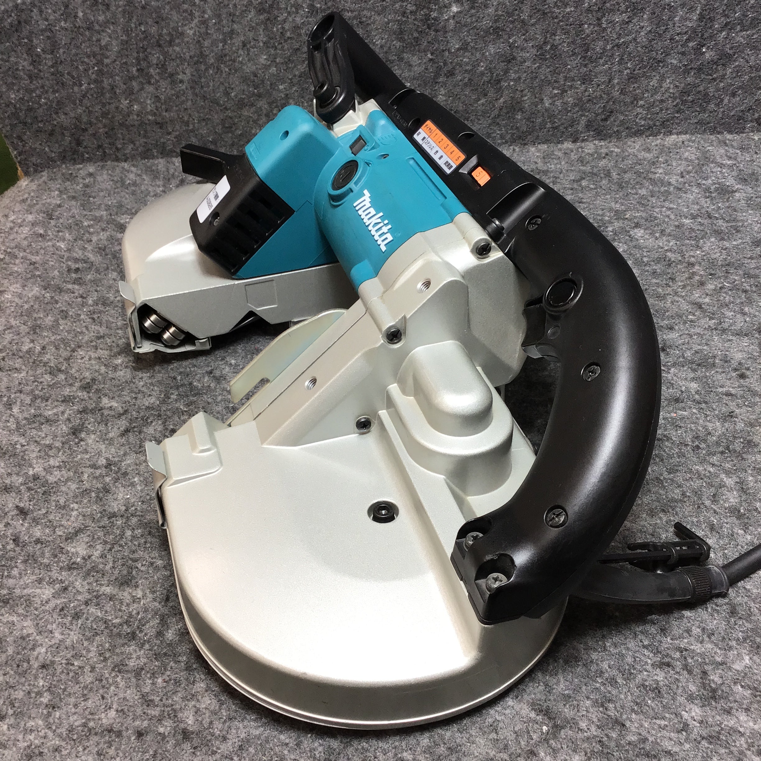 未使用】 マキタ(makita) ポータブルバンドソー 2107F 【桶川店