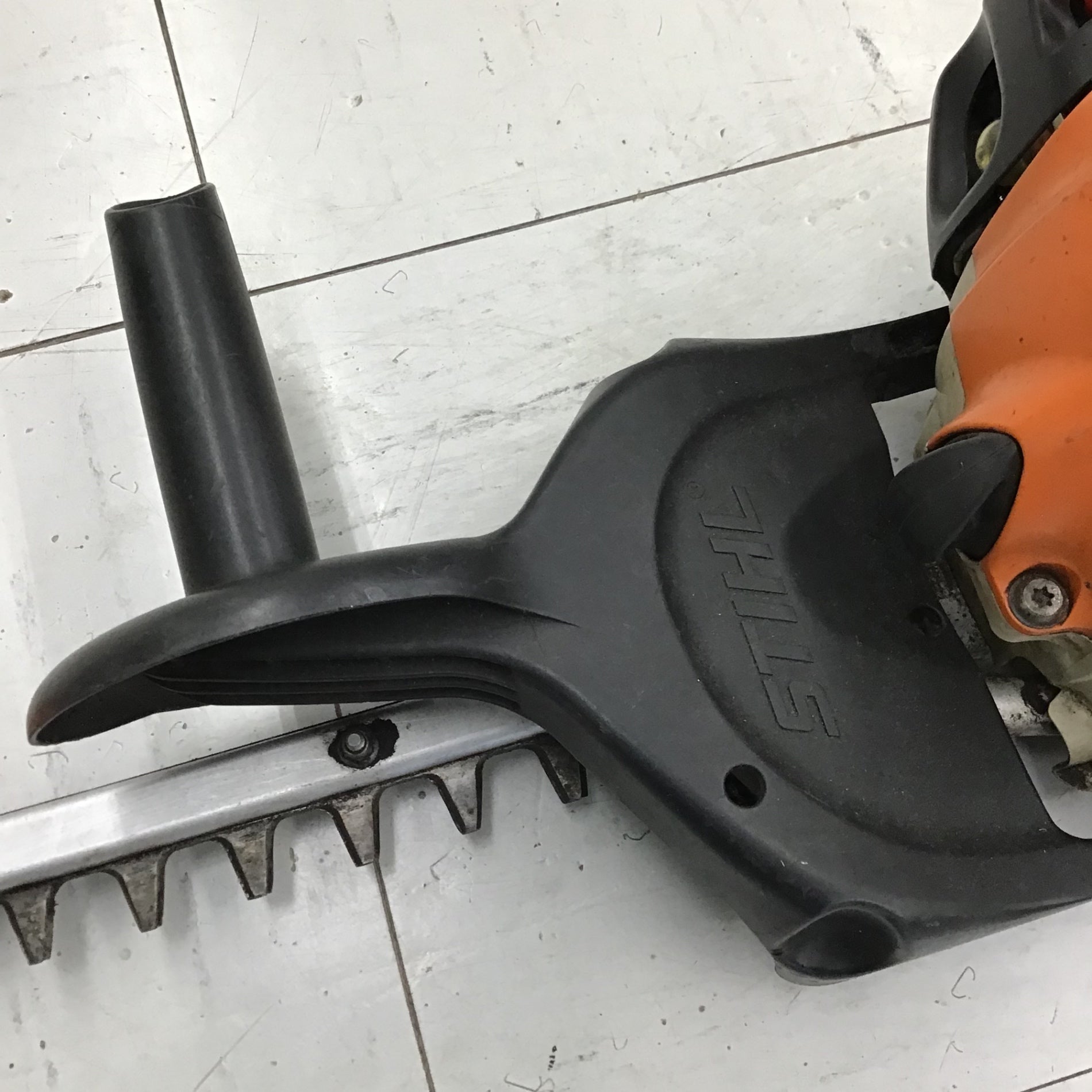 店頭受取り限定】STIHL エンジンヘッジトリマー HS86T【鴻巣店】 – アクトツールオンラインショップ