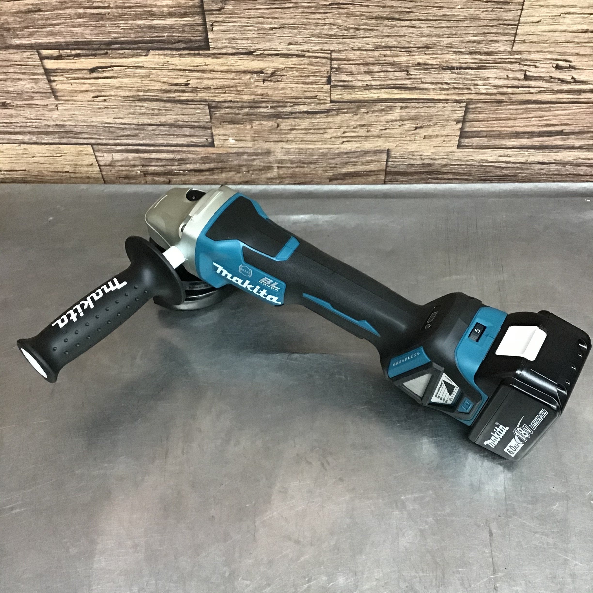 マキタ(makita) 100mmコードレスディスクグラインダ GA418DRGX【川崎店