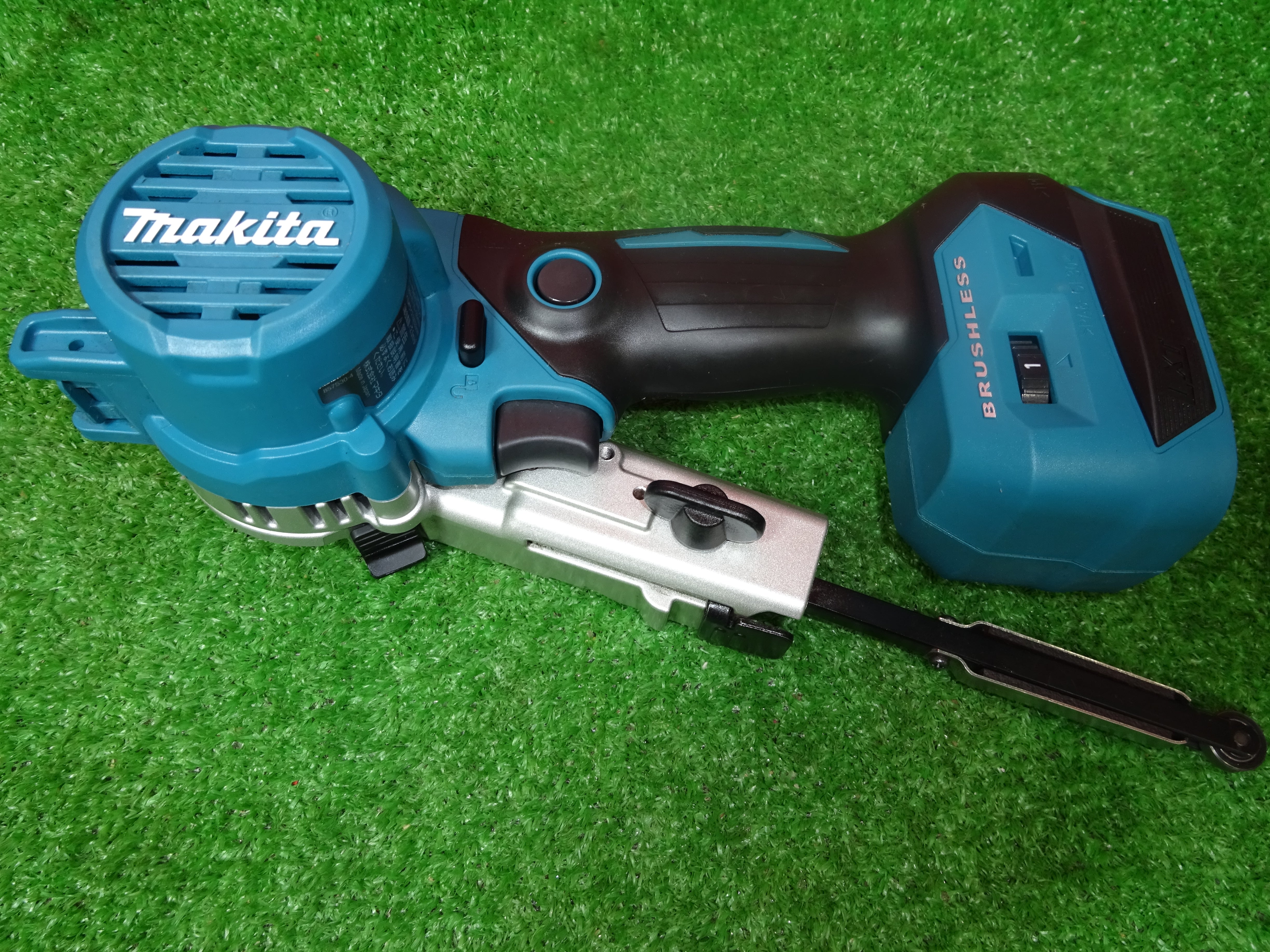 ☆マキタ(makita) コードレスベルトサンダ BS180DRG【岩槻店