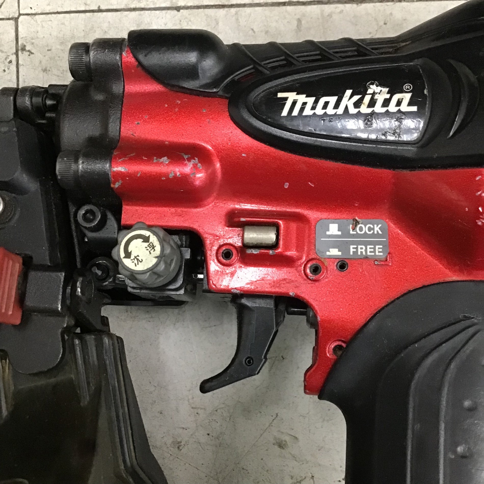 ﾏｷﾀ makita AN630H 高圧釘打ち機【リライズ野田愛宕店】【中古】管理番号：IT2IOV0H3YD0 マキタ(makita) 高圧エア釘打ち機 AN630H【桶川店】 – アクトツール