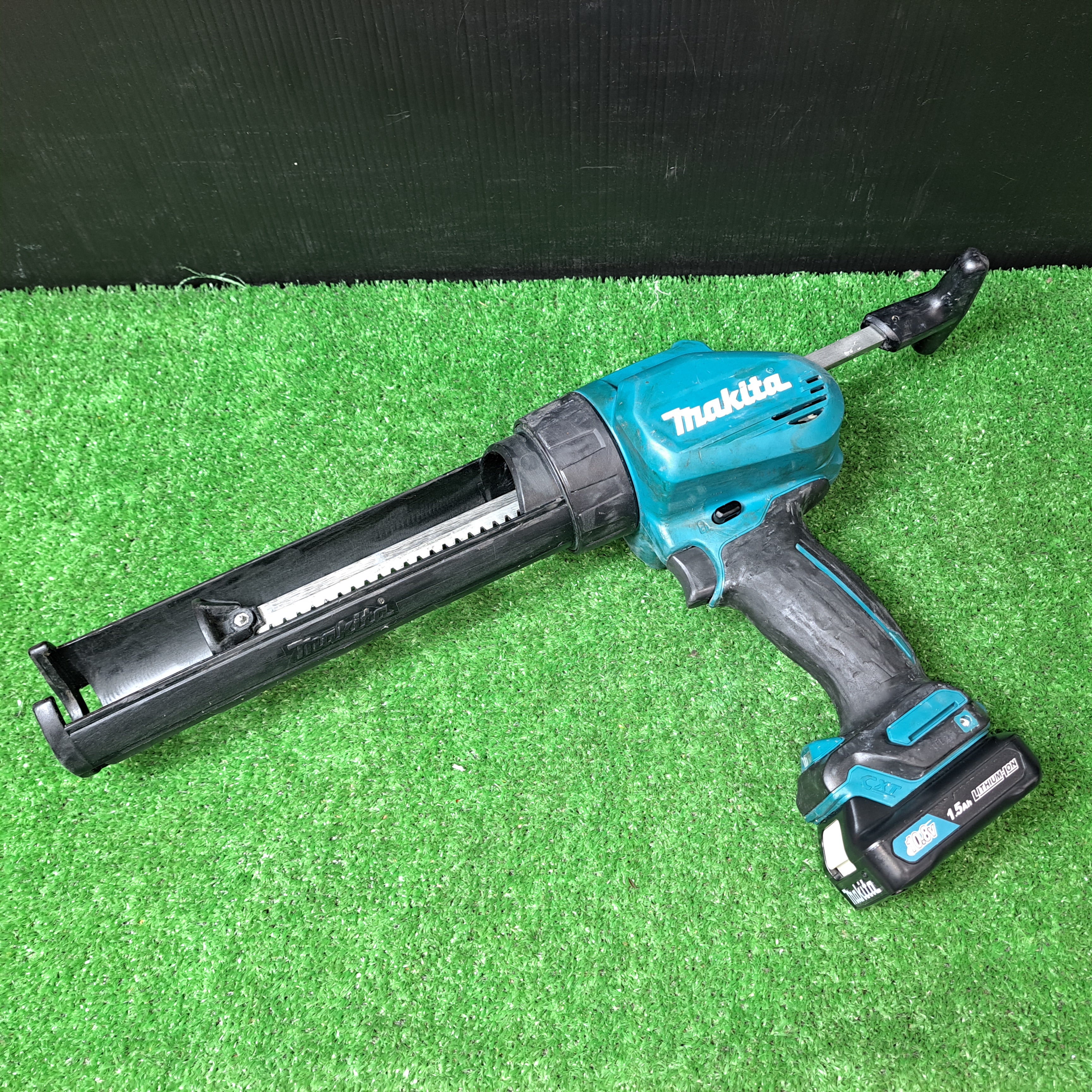 017◇未使用品・即決価格◇マキタ makita 充電式コーキングガン