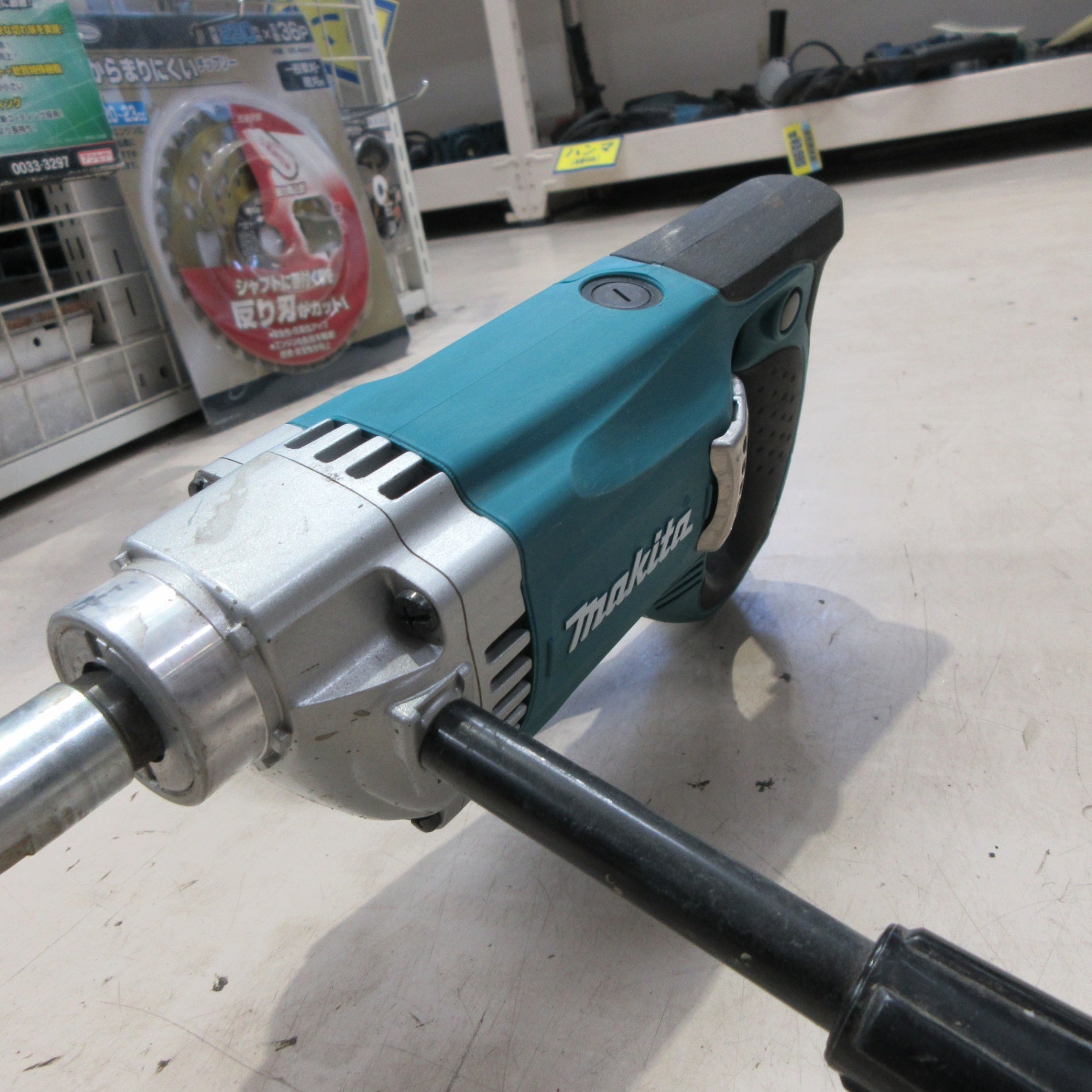 ☆マキタ(makita) コンクリートかくはん機 UT1305【町田店】 – アクト