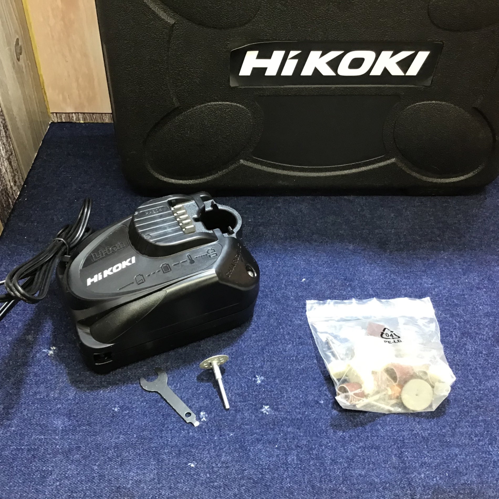 ○HiKOKI(旧日立工機) コードレスミニグラインダ FGP10DL(LCSK)【八潮