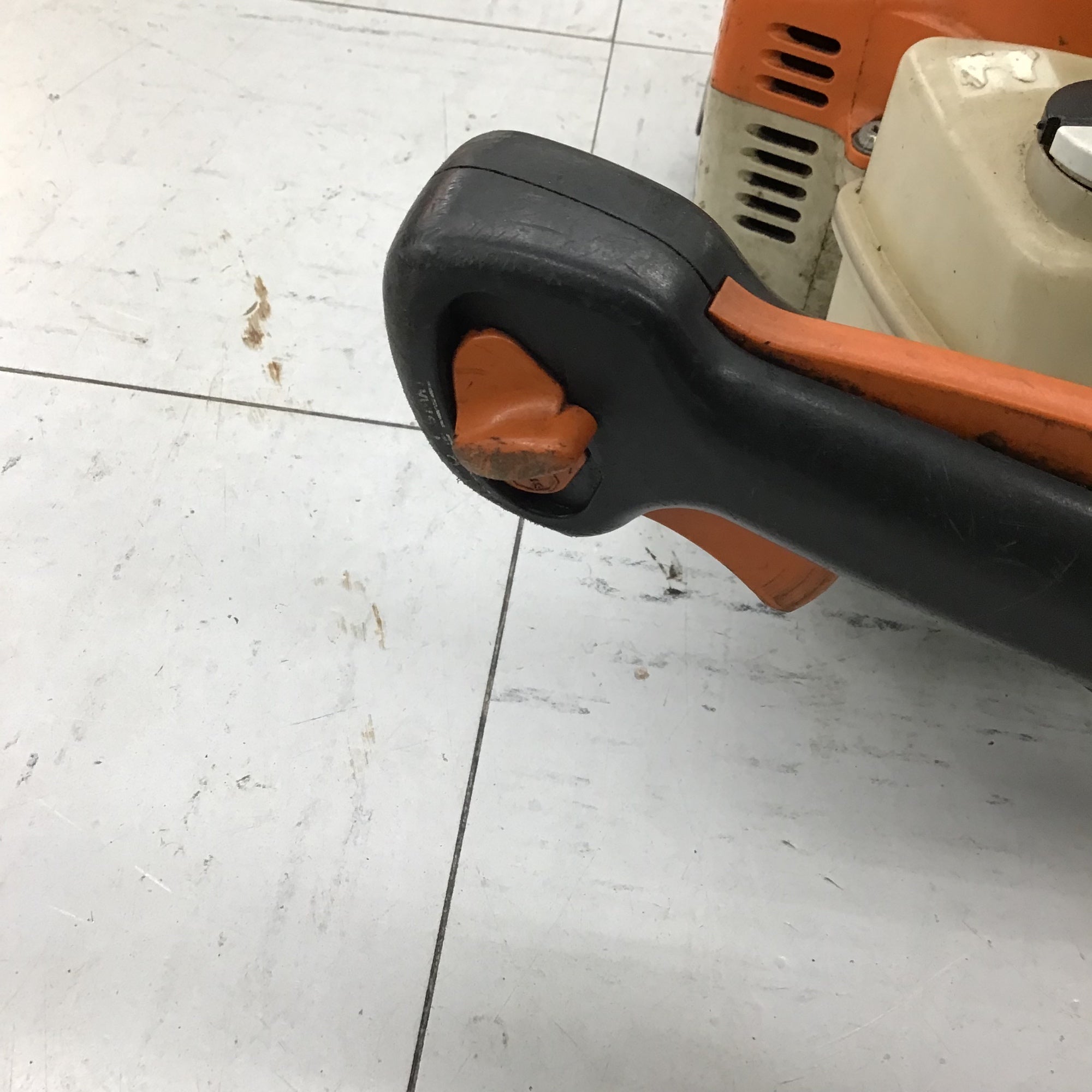 店頭受取り限定】STIHL エンジンヘッジトリマー HS86T【鴻巣店】 – アクトツールオンラインショップ