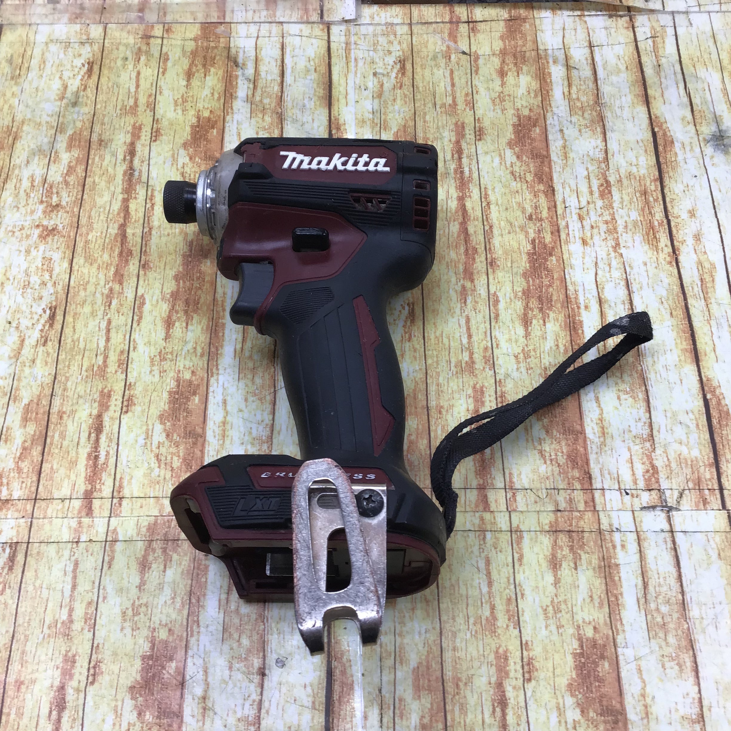 ★マキタ(makita) コードレスインパクトドライバー TD171DGXAR【川崎店】