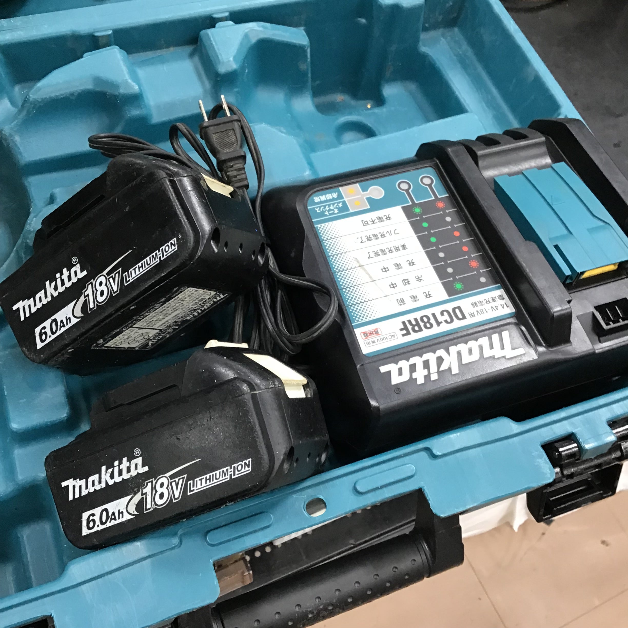 ☆マキタ(makita) 100mmコードレスディスクグラインダ GA412DRGX【草加