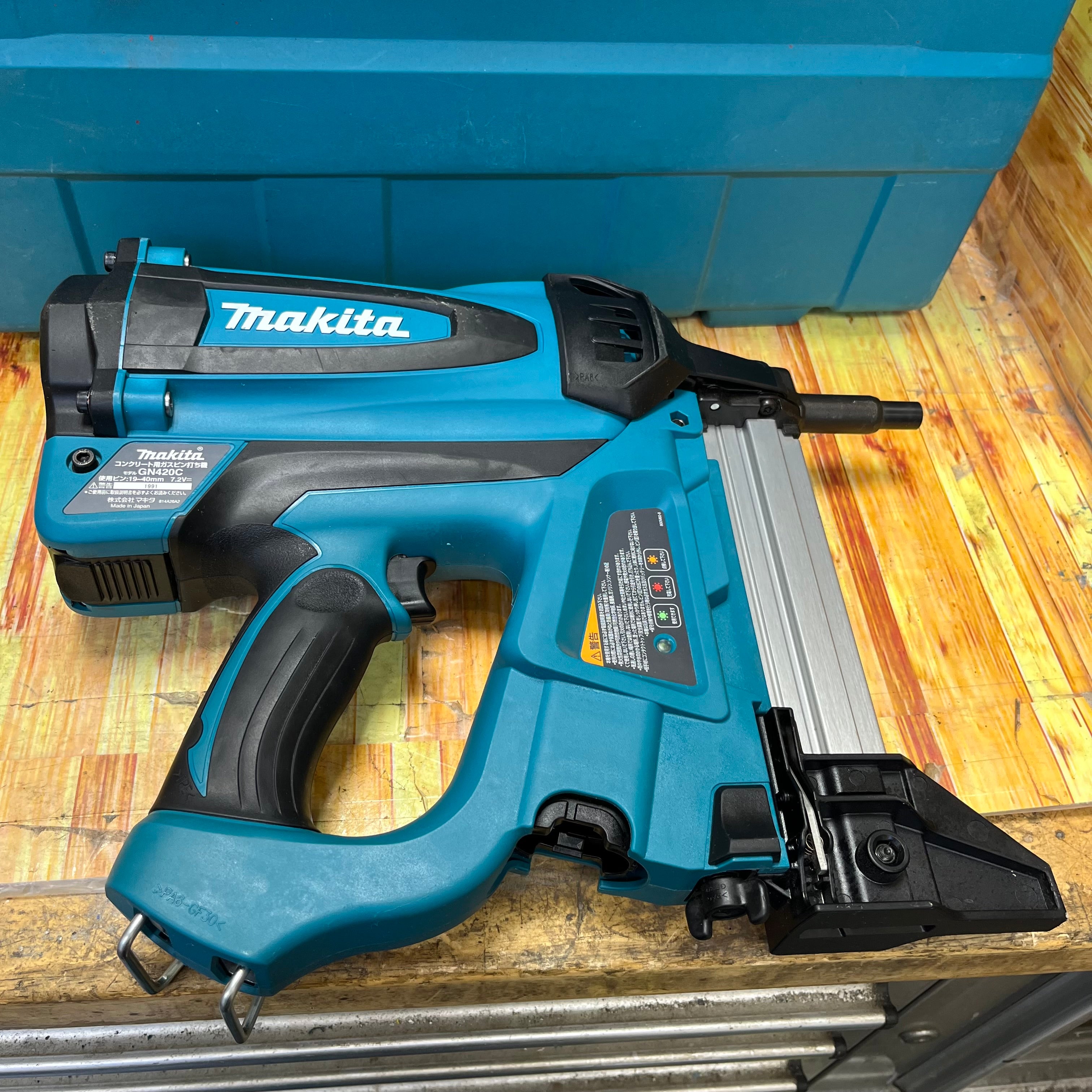 ☆マキタ(makita) コードレスコンクリート用ガスピン打ち機 GN420C