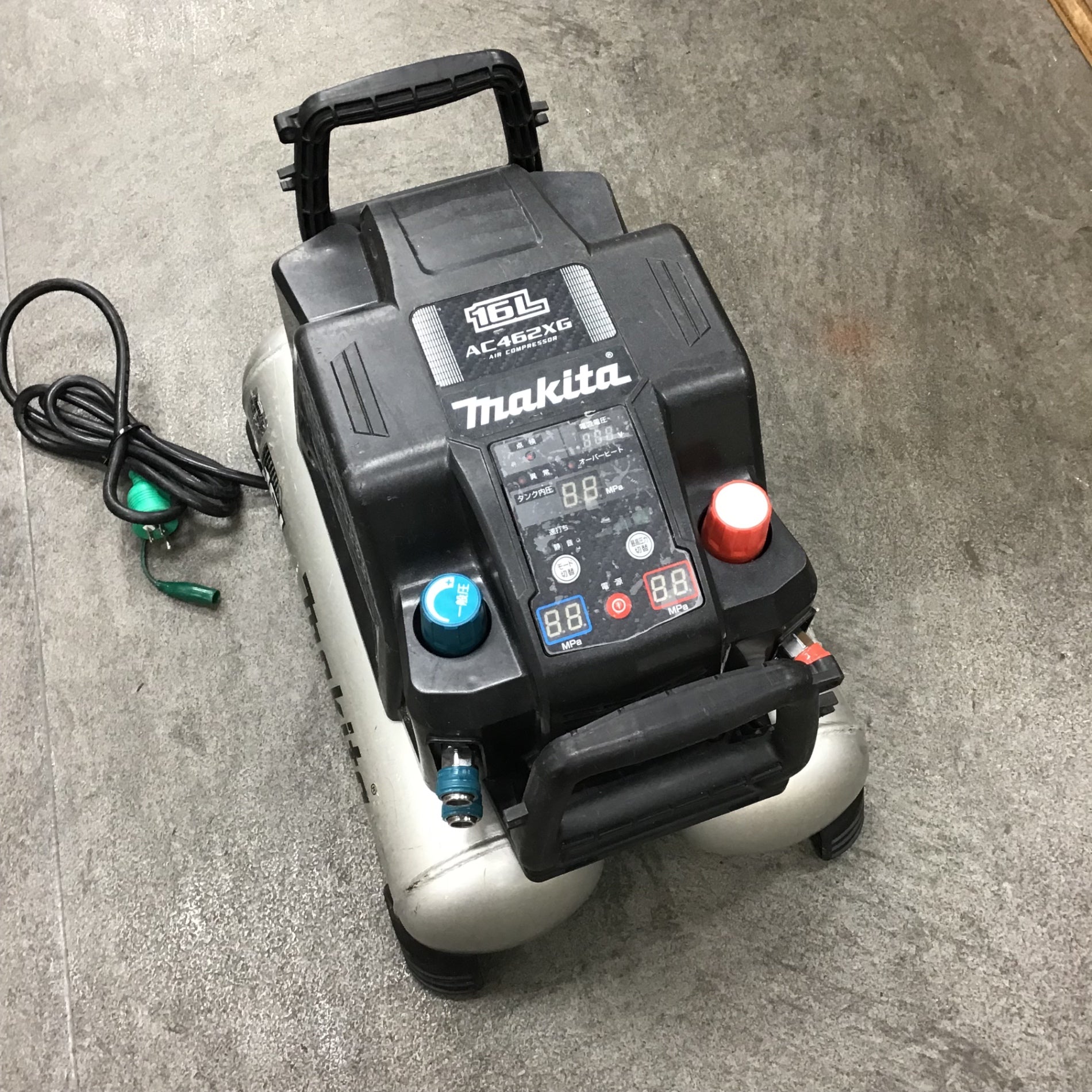 人気新品 中古エアコンプレッサー makita 人気の黒 AC462XL 工具