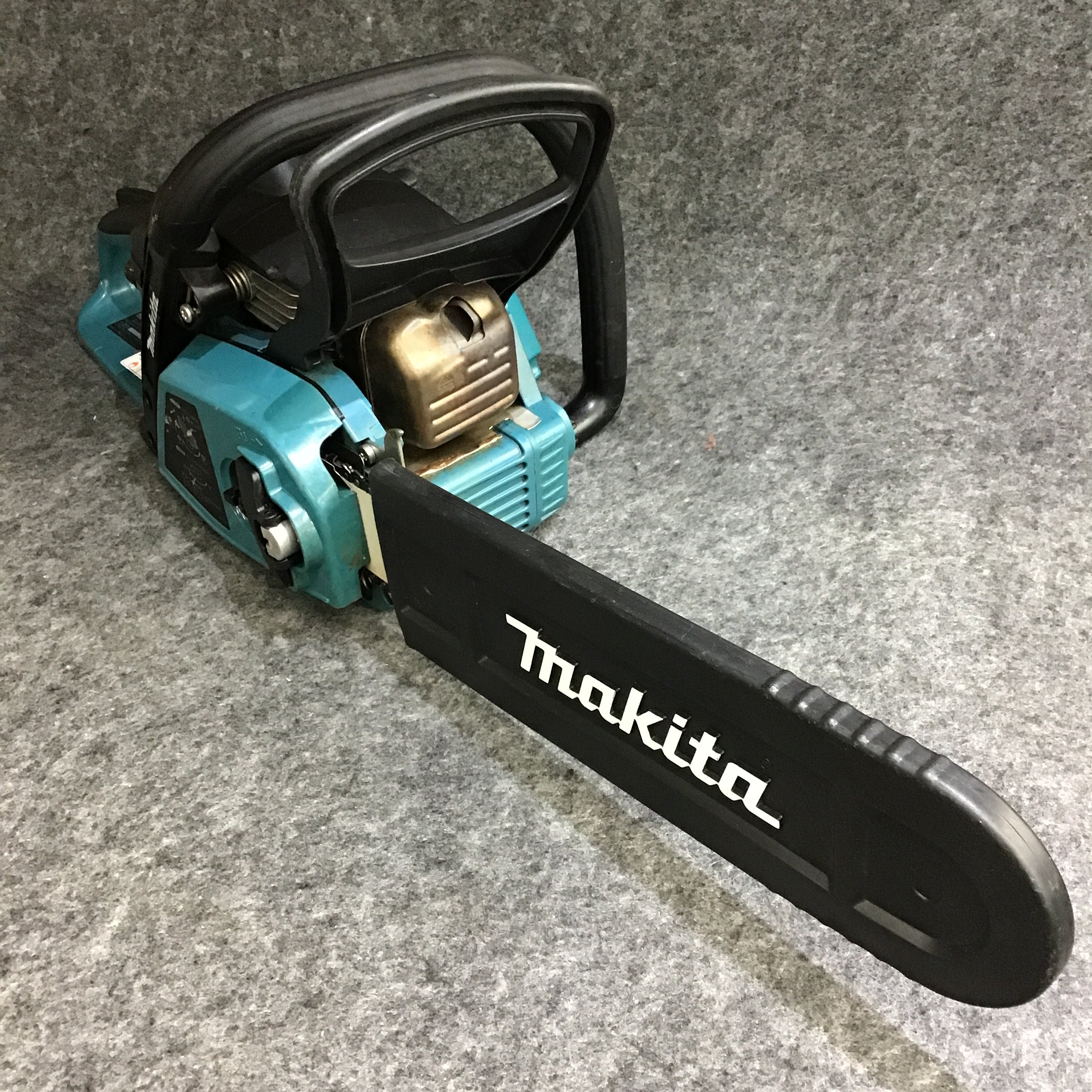 店頭受取り限定】☆マキタ(makita) 350mmエンジンチェンソー MEA3201M