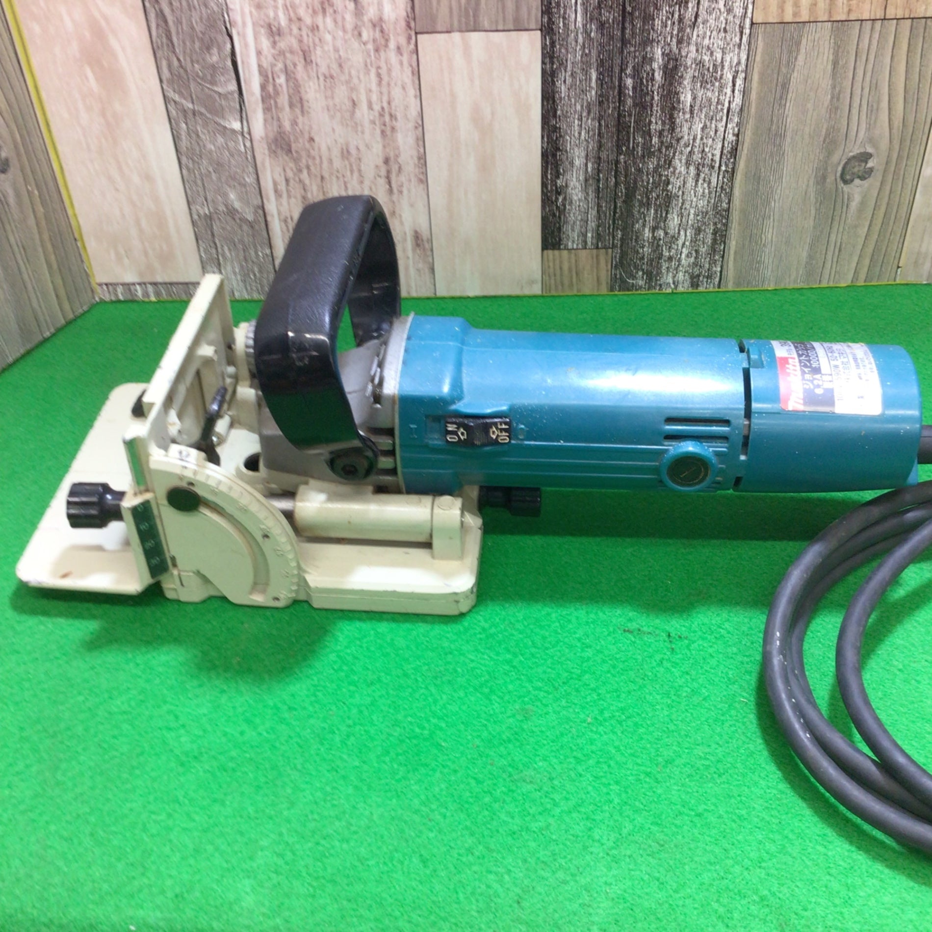 標準保証☆中古品☆makita マキタ ジョイントカッタ 3901 ビスケット ケース付き 留め加工 継ぎ手加工 DIY 木工加工 電動工具 51492 切断機一般